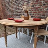 Round table
