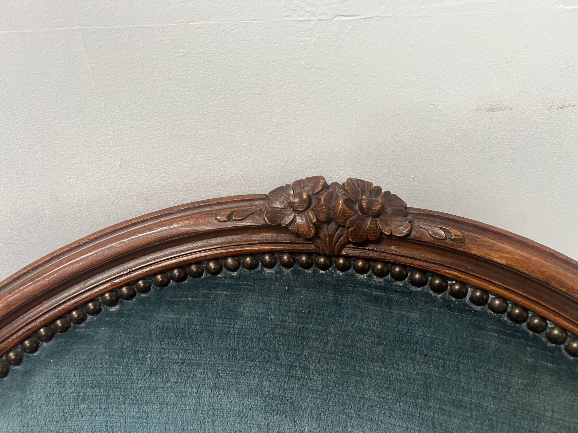 Pair of Louis XV style armchairs in natural wood, 20th century.
