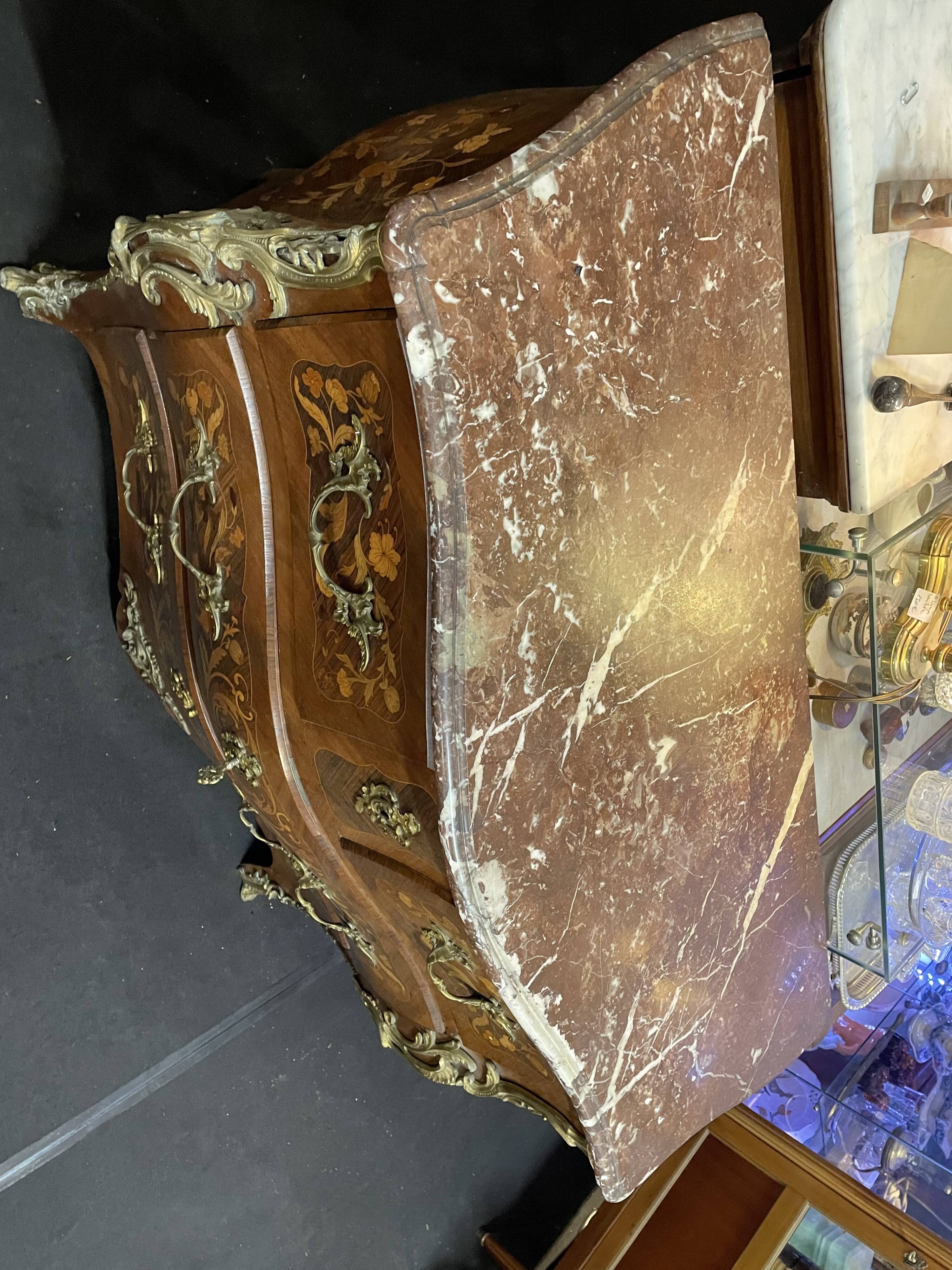 Tomb Chest of Drawers