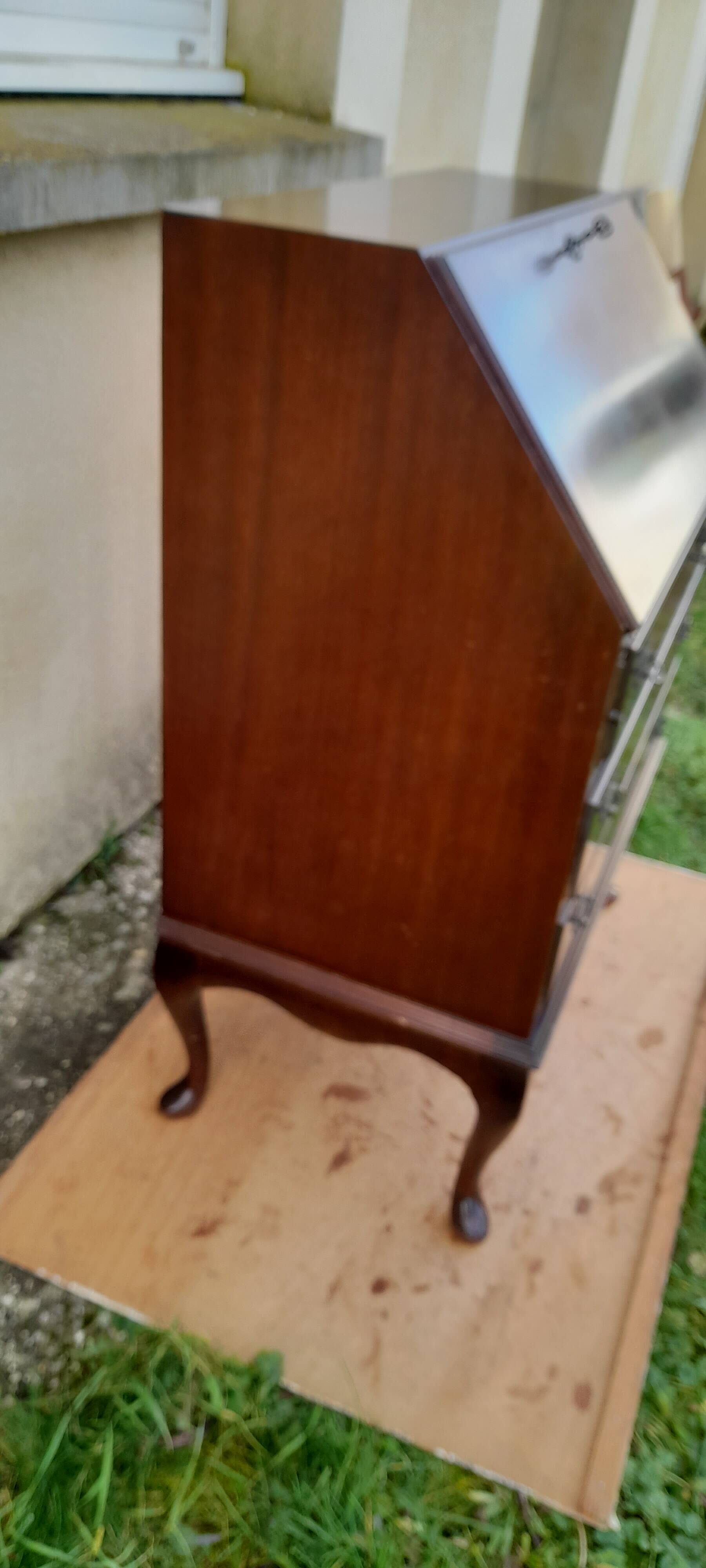 Mahogany-stained beech writing desk with keys H 106 cm