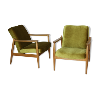 Une paire de fauteuils gfm-87, conçue par j. kędziorek des années 1960