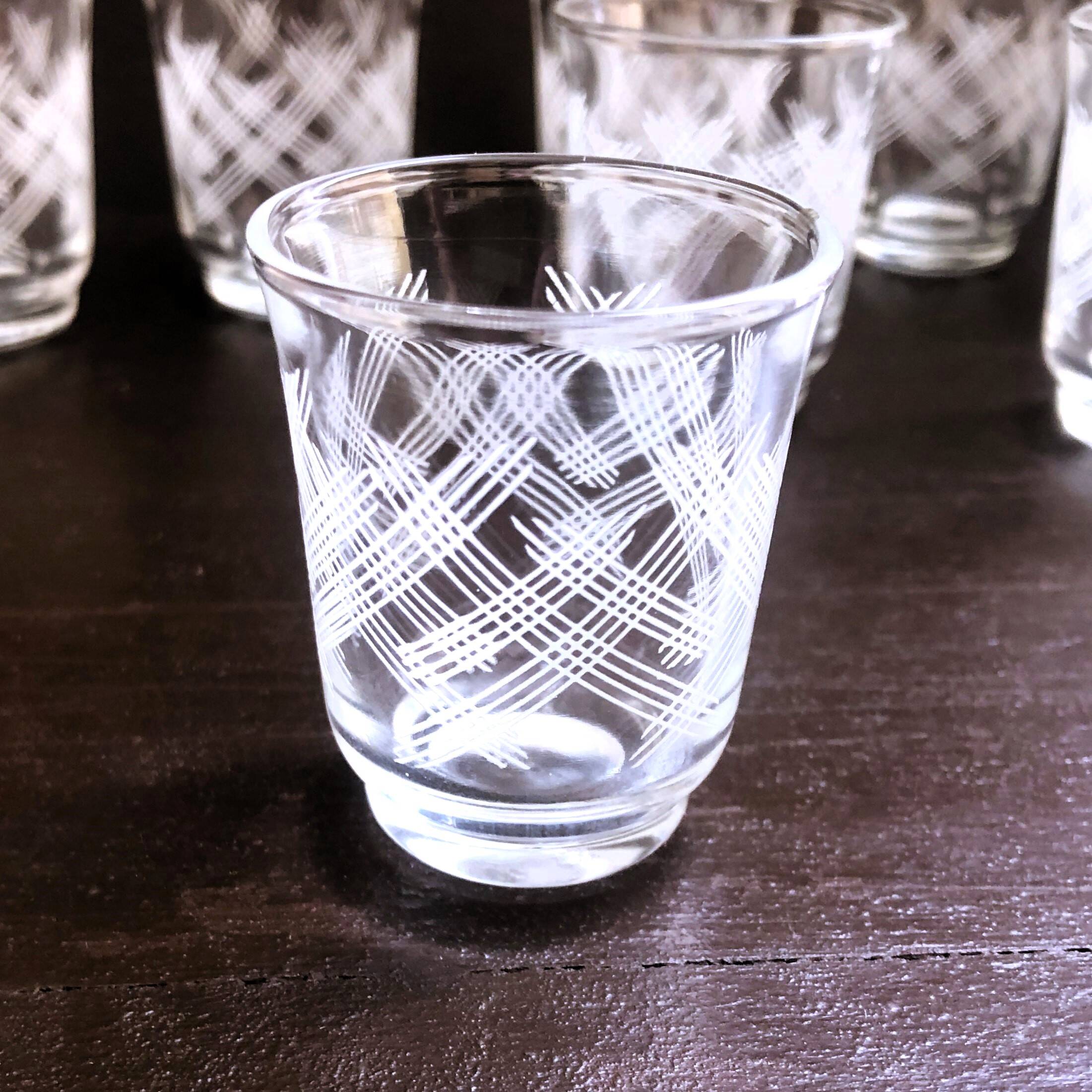 Set of 8 mini liqueur glasses Art Deco style France