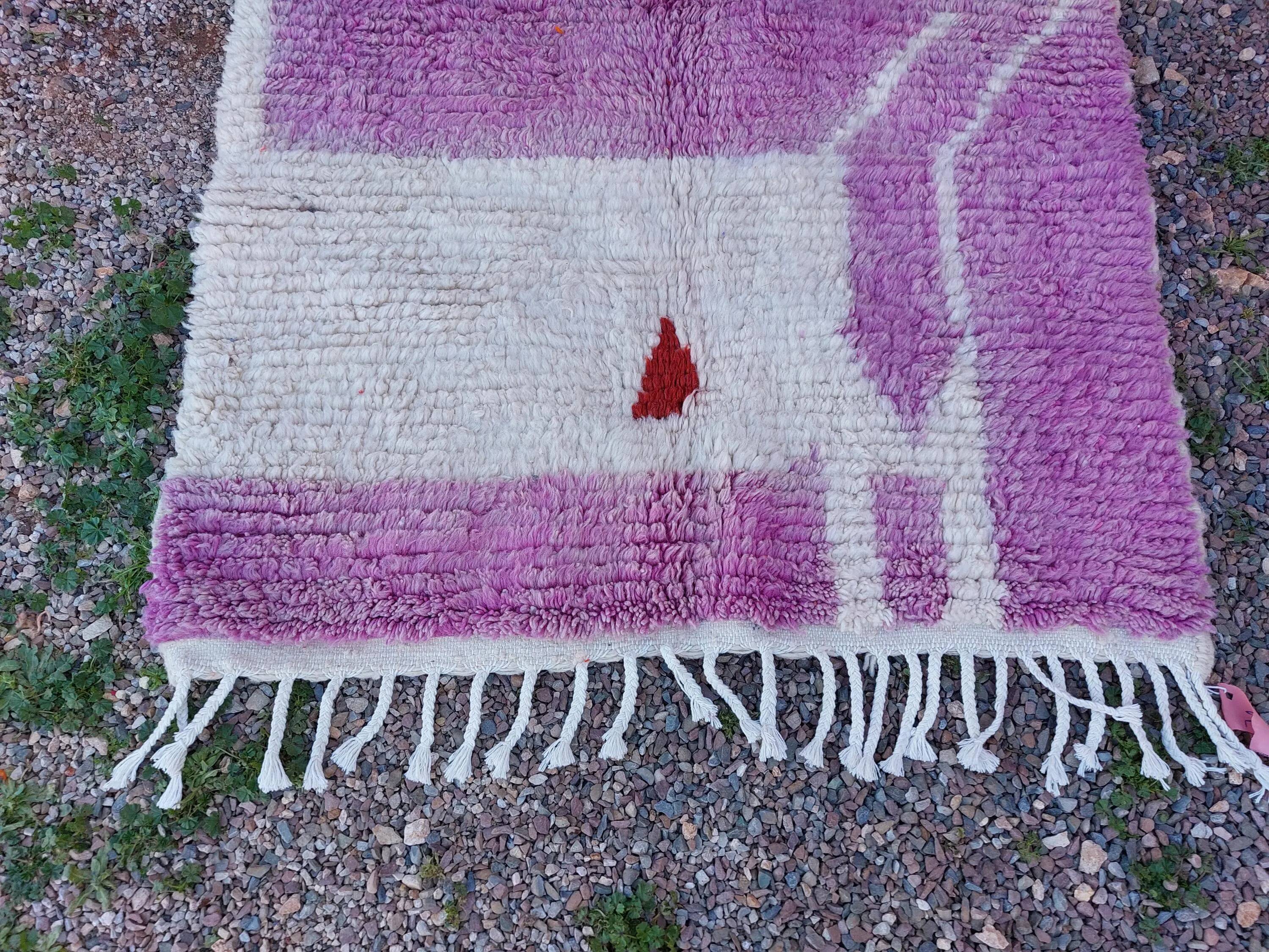 Traditional handmade Moroccan rug 2.5x1.5 m