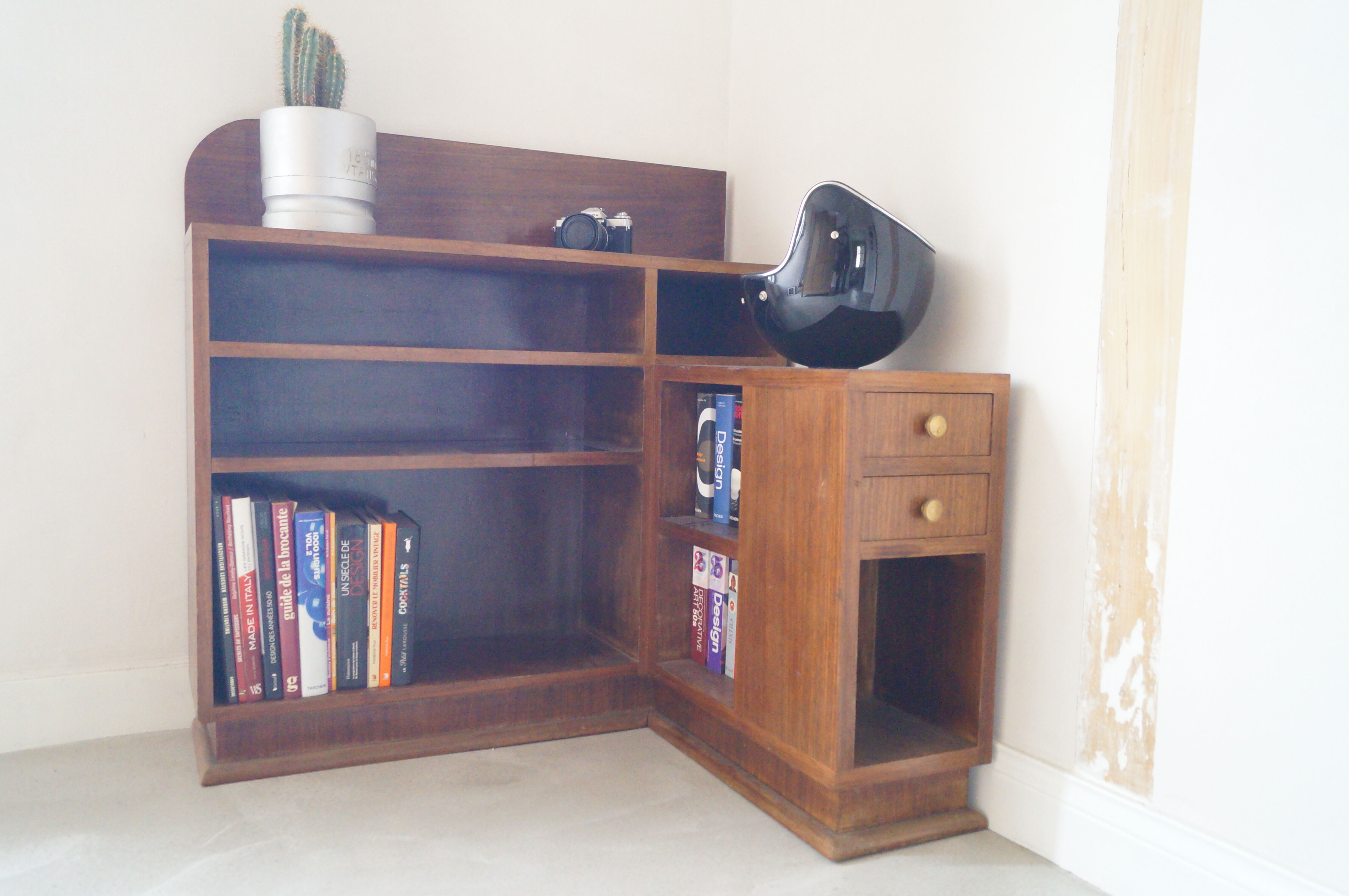 Art-Deco corner library 1930