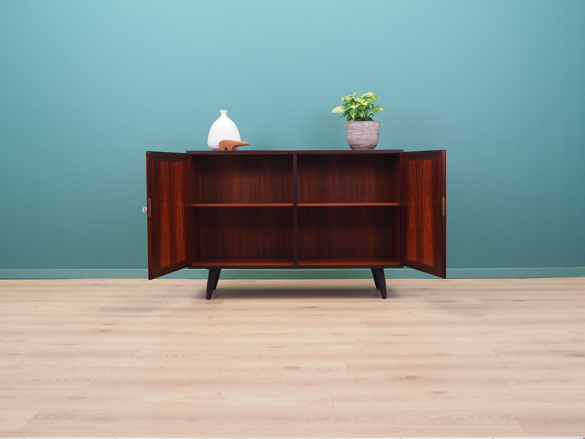 Buffet en palissandre, design danois, années 70, fabricant: Hundevad & Co