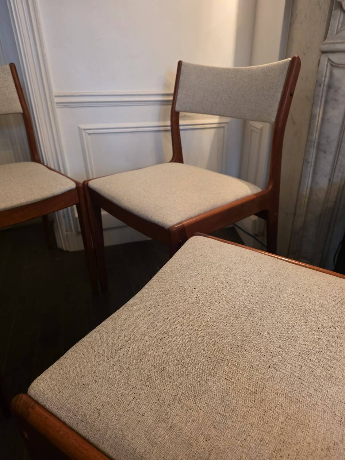 Set of 4 vintage teak and beige tweed chairs by Johannes Anderse