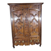 Armoire Louis XV en noyer et chêne