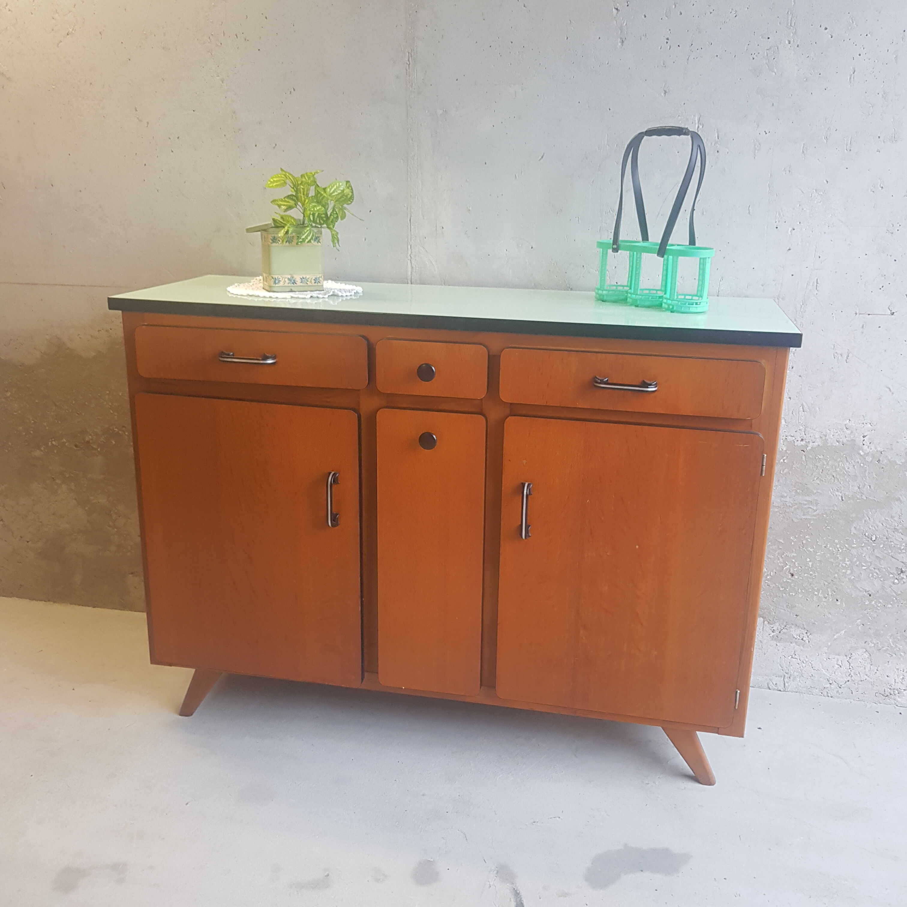Buffet in wood and formica 1950