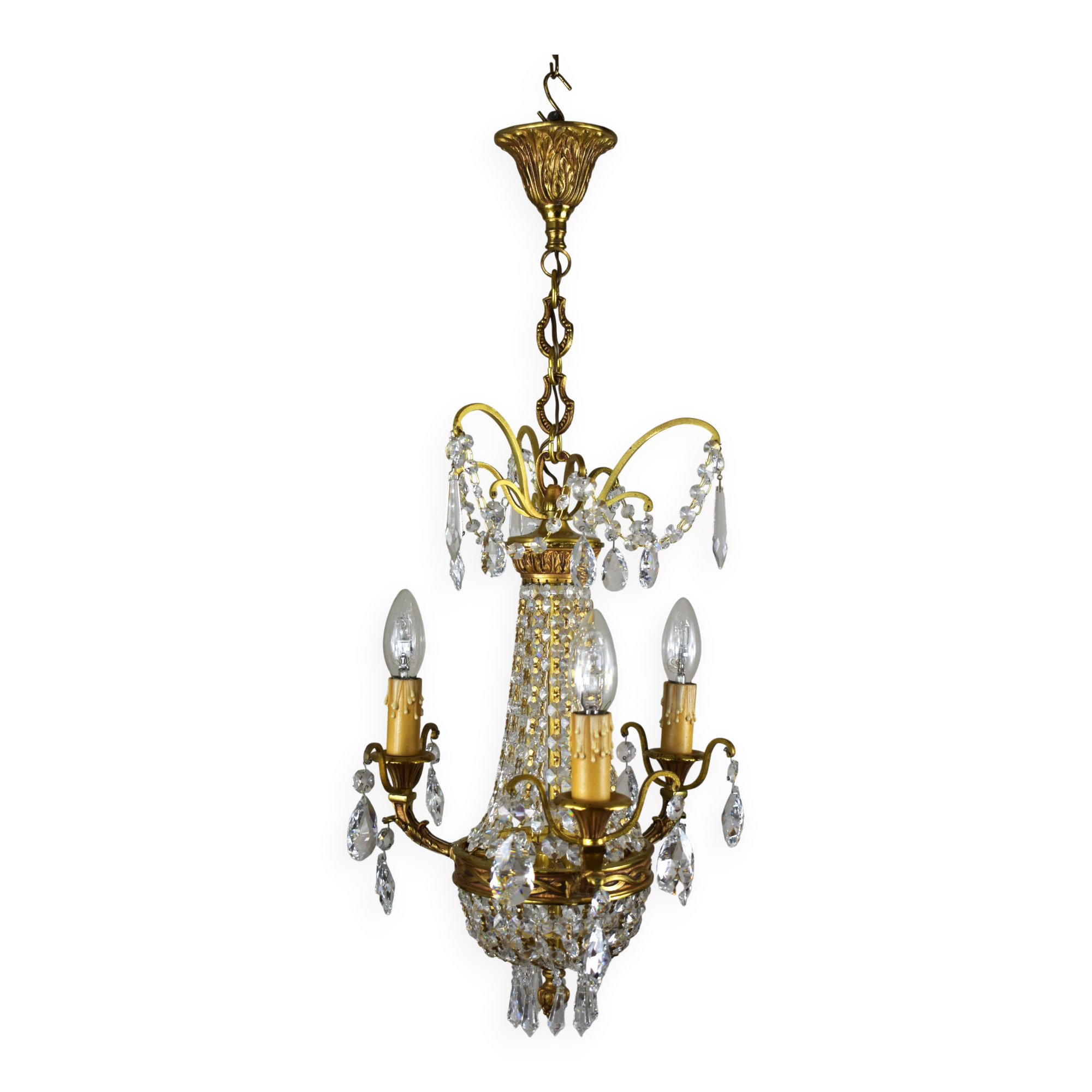 Beautiful chandelier with tassels.