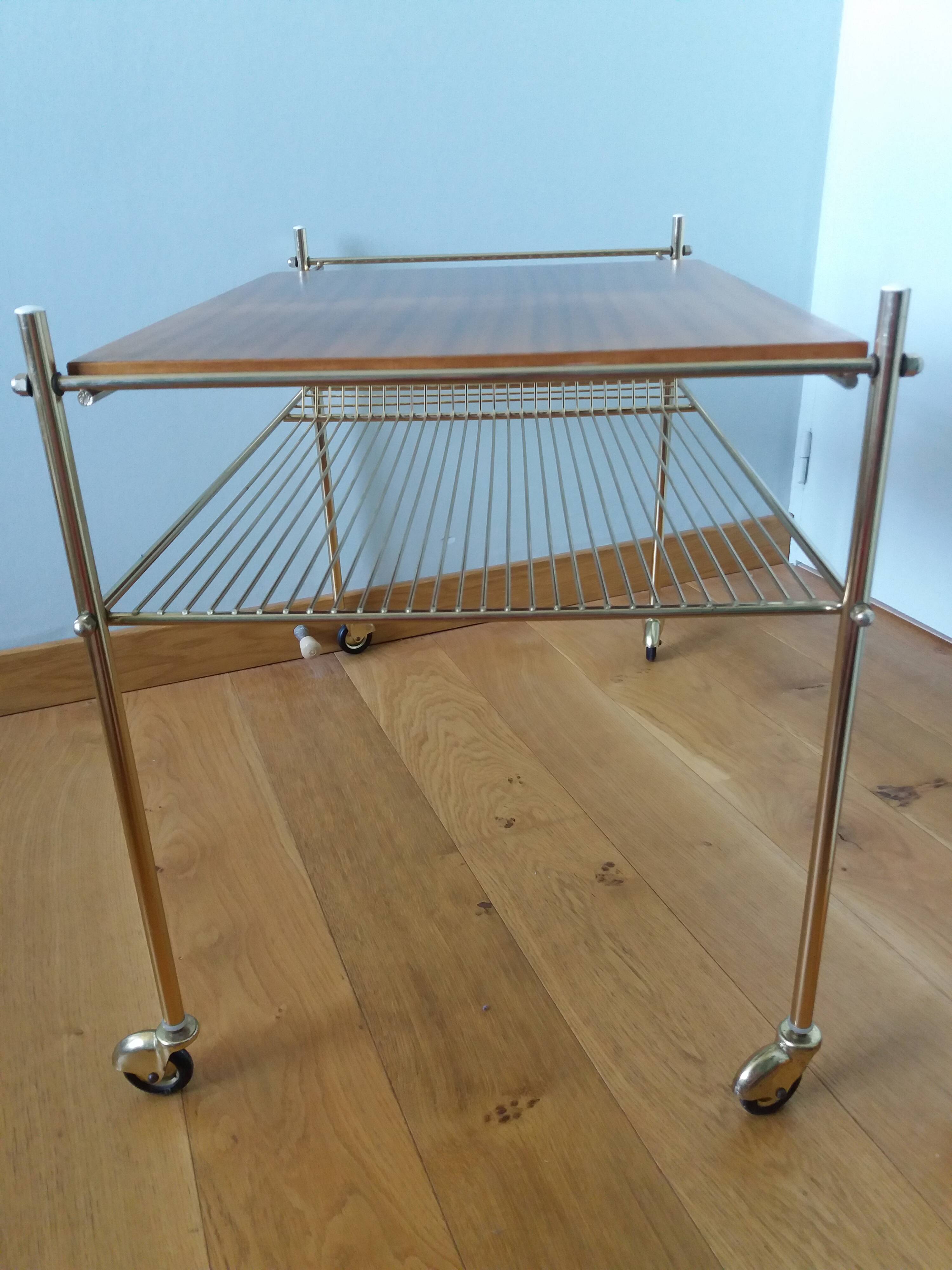 Vinyl hi-fi console with wheels in gold metal and wood