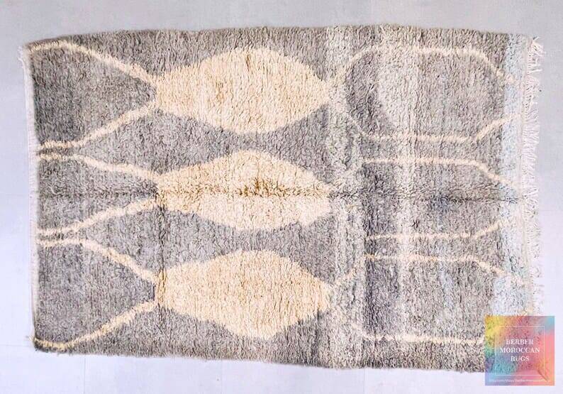 Berber carpet from Azilal size 150 x 250 cm