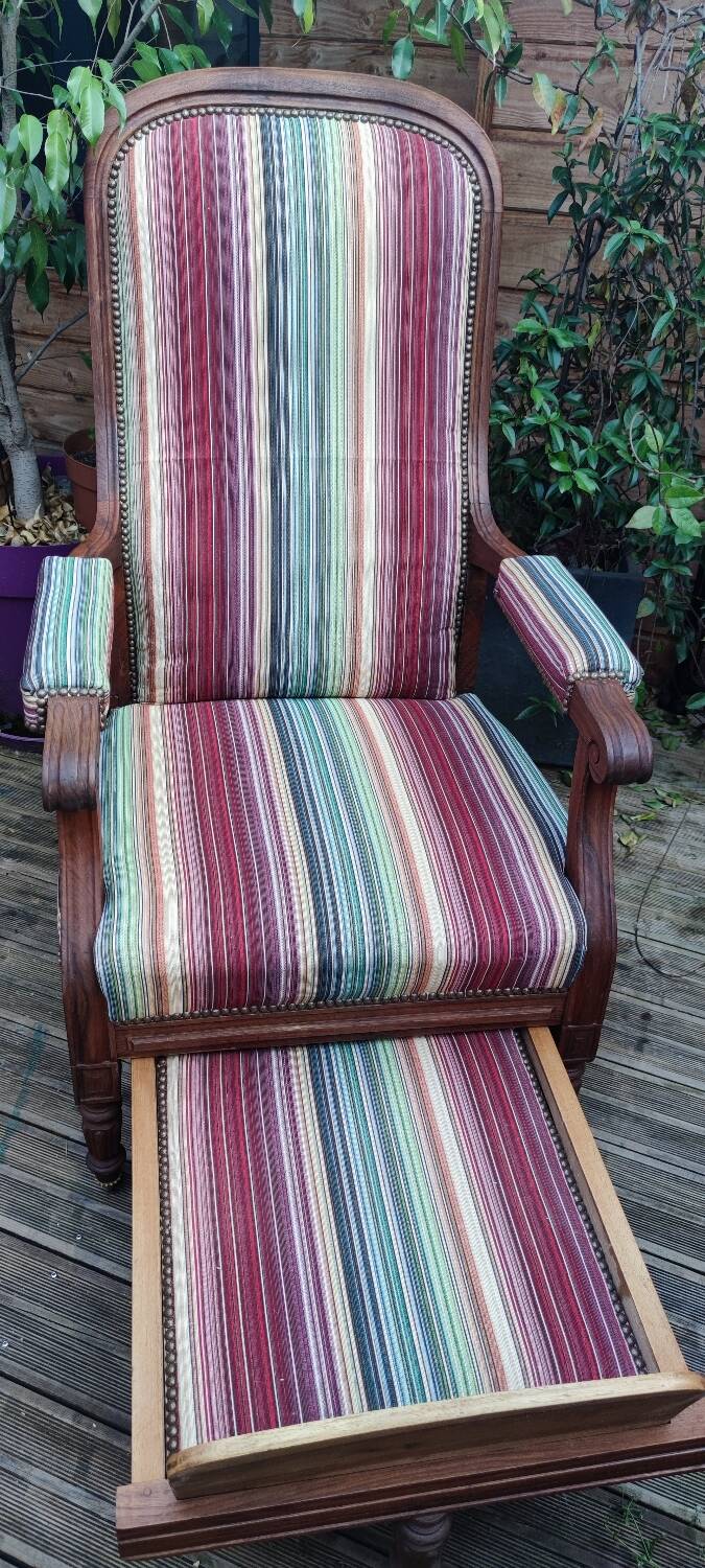 Voltaire rack and footstool