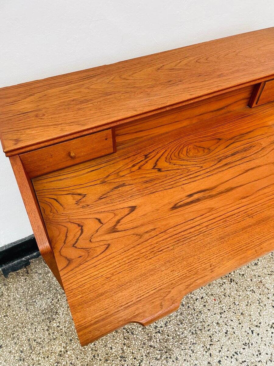 Danish desk by Riis Antonsen, 1960s