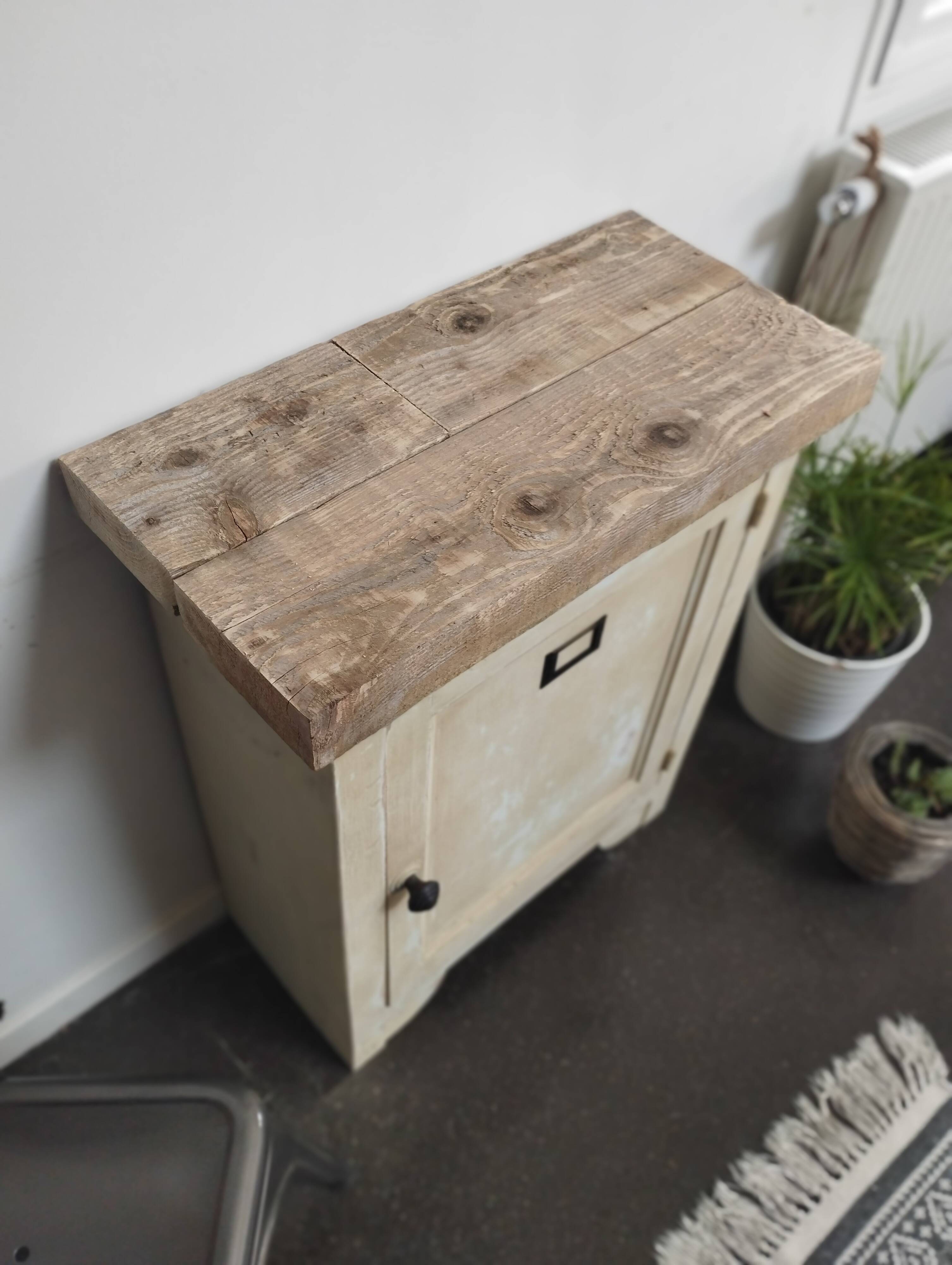 Small confiturier from atelier-vintage furniture