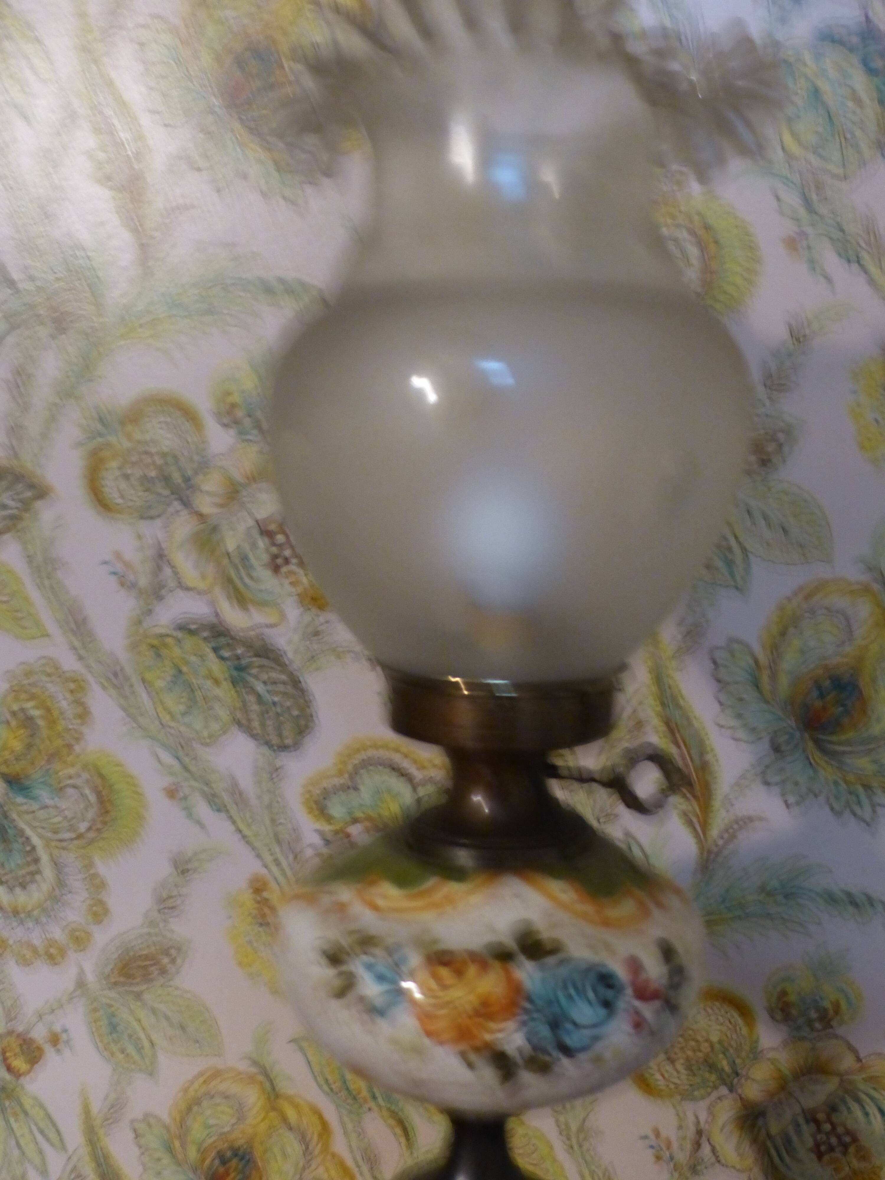 Painted ceramic lamp & lampshade glass lace