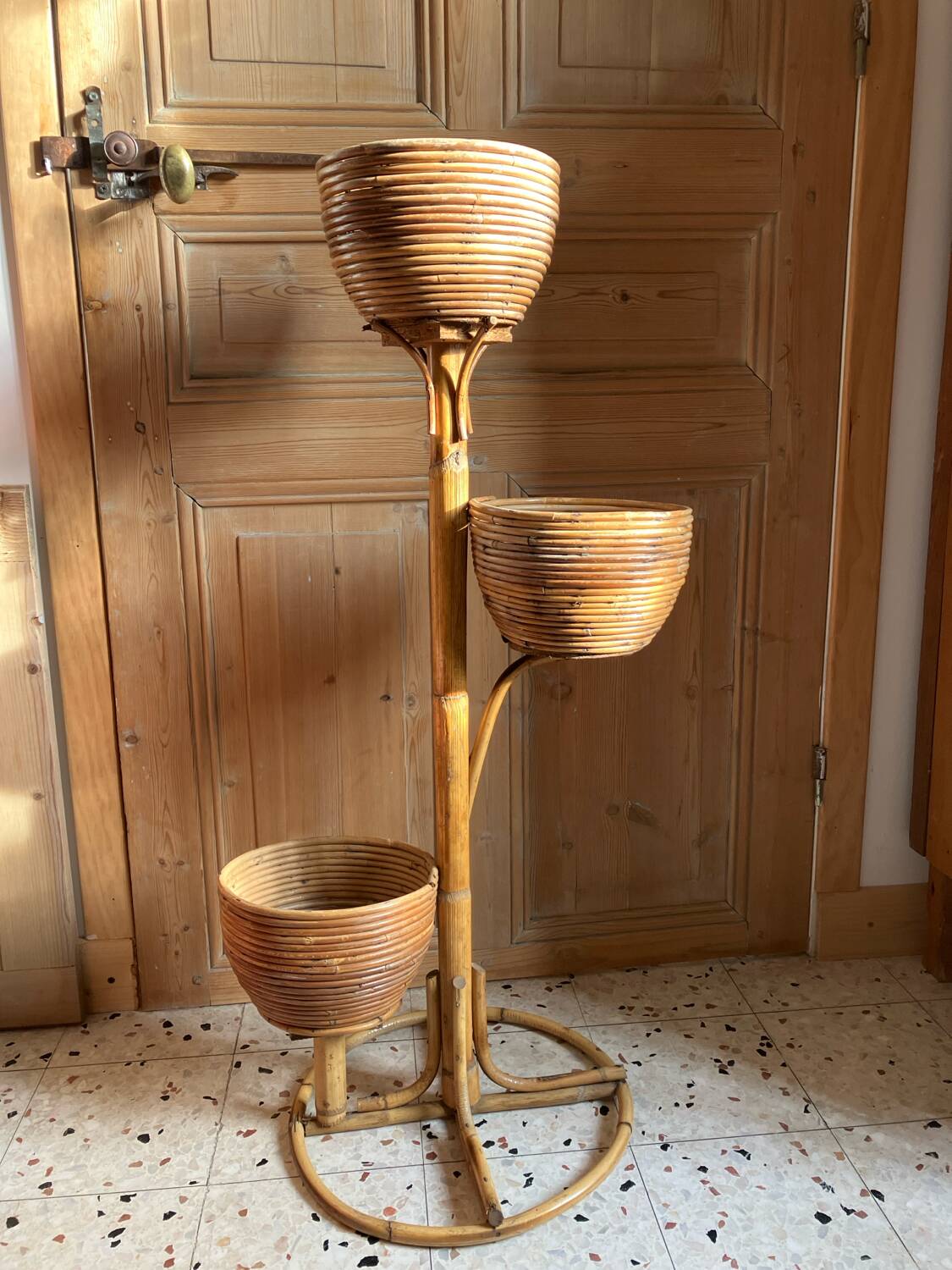 Rattan plant stand