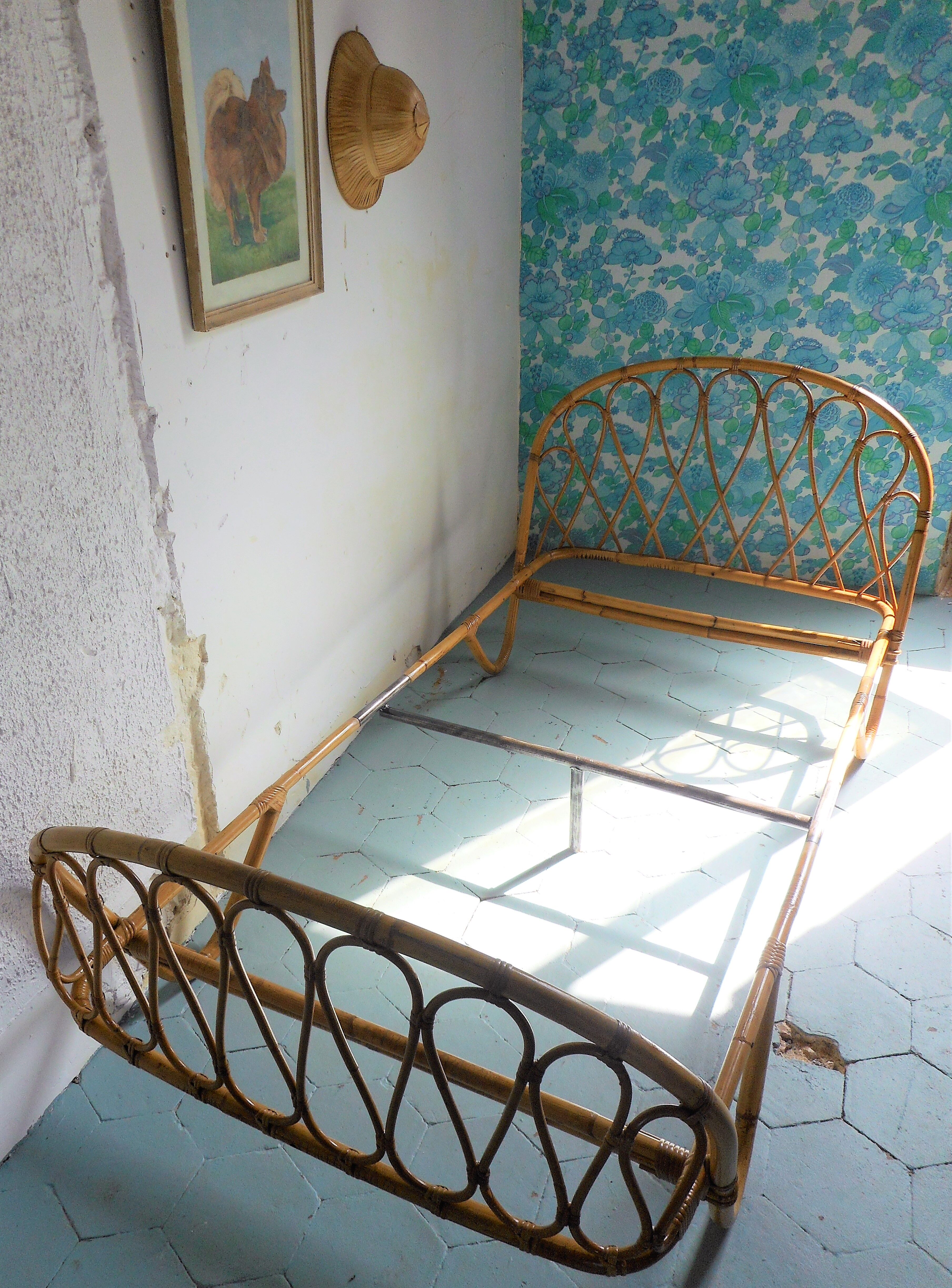 Rattan basket bed