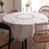Round tablecloth