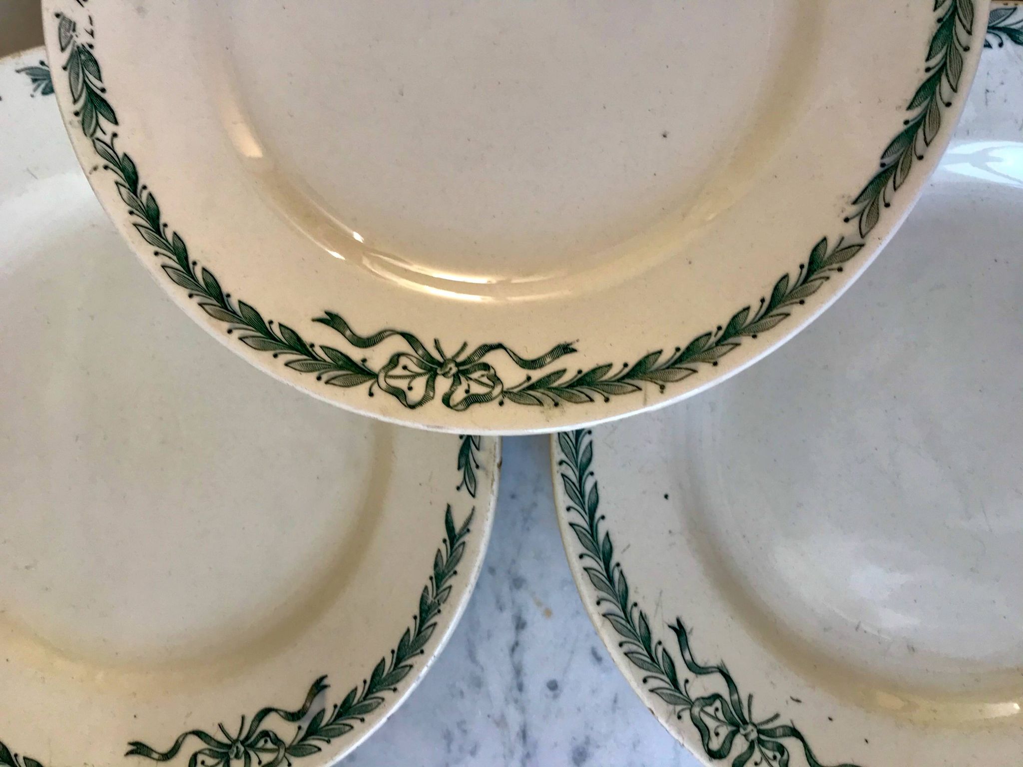 set of 5 large flat plates in Terre de Fer Longchamp model Belleville late 19th century