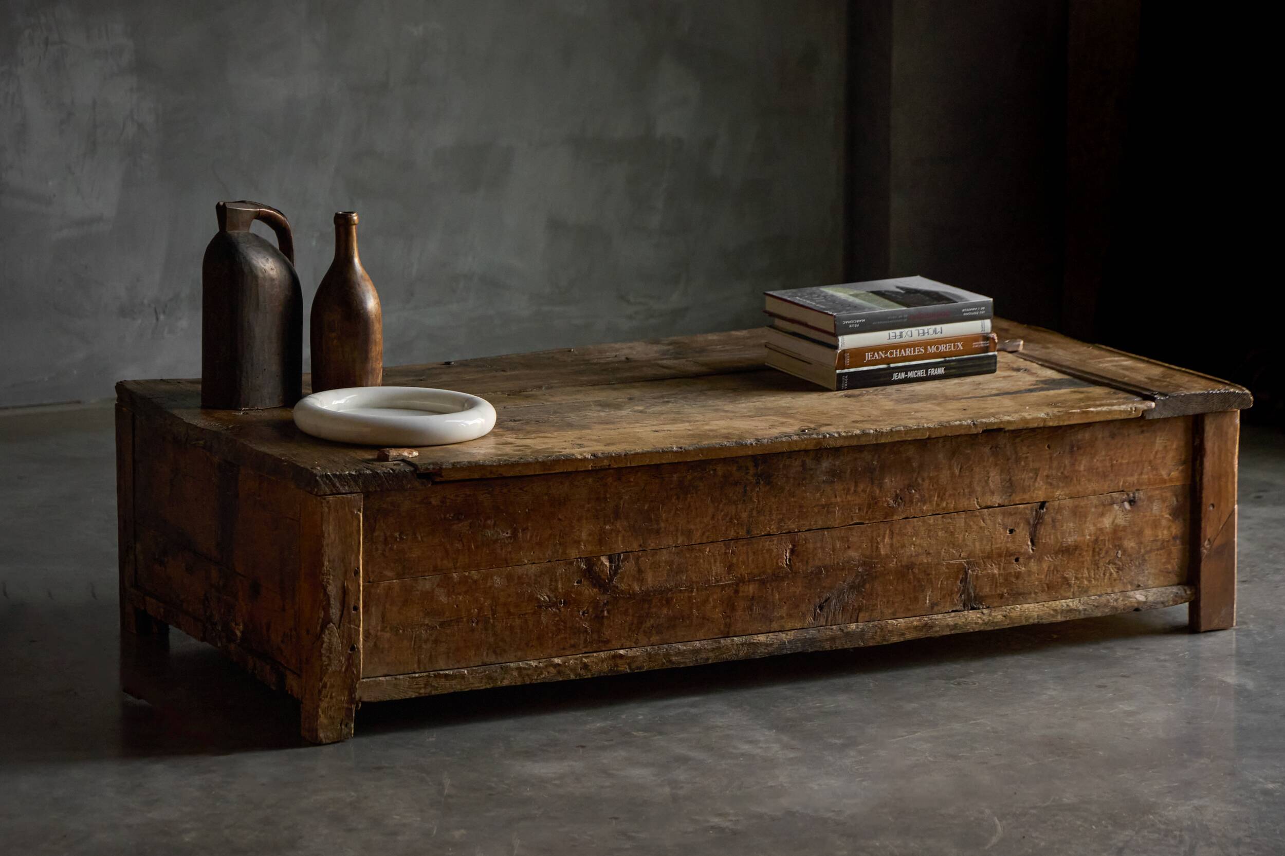 Table basse en chêne rustique vernaculaire, France, 20e siècle