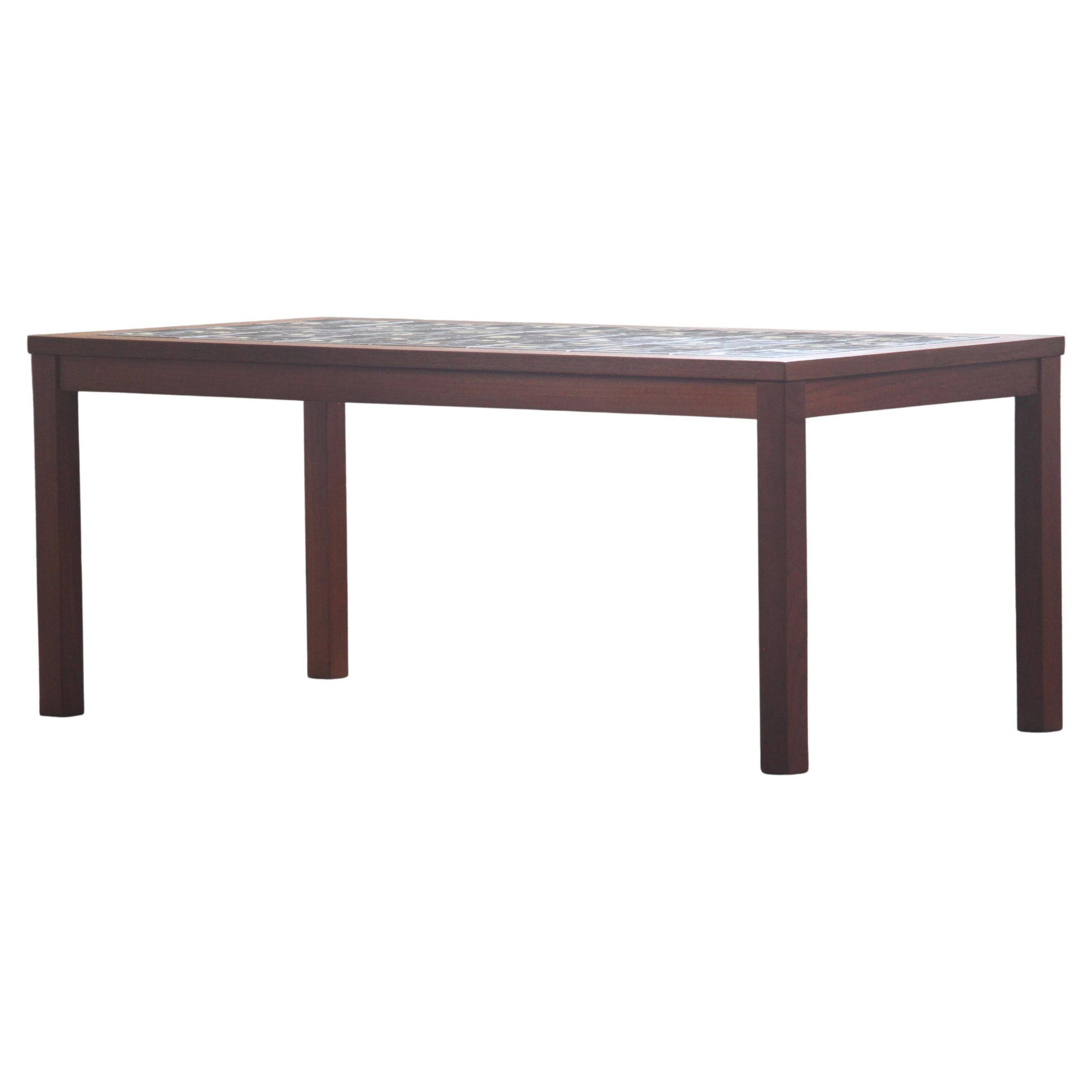 Table basse en teck danois avec plateau en carreaux de céramique, années 1960