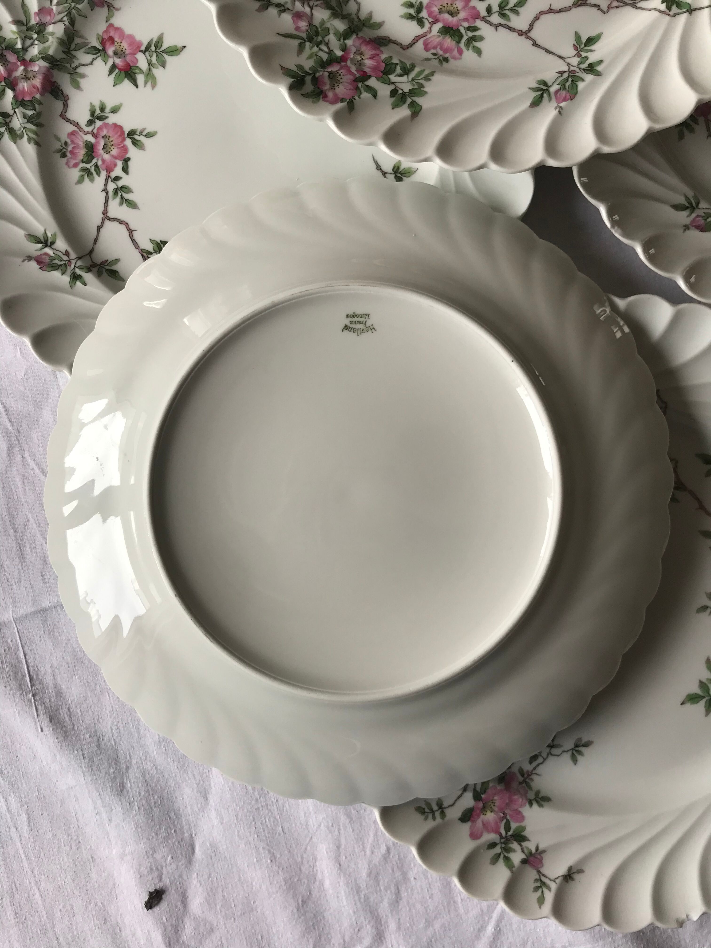 Lot of six flat plates in Haviland porcelain
