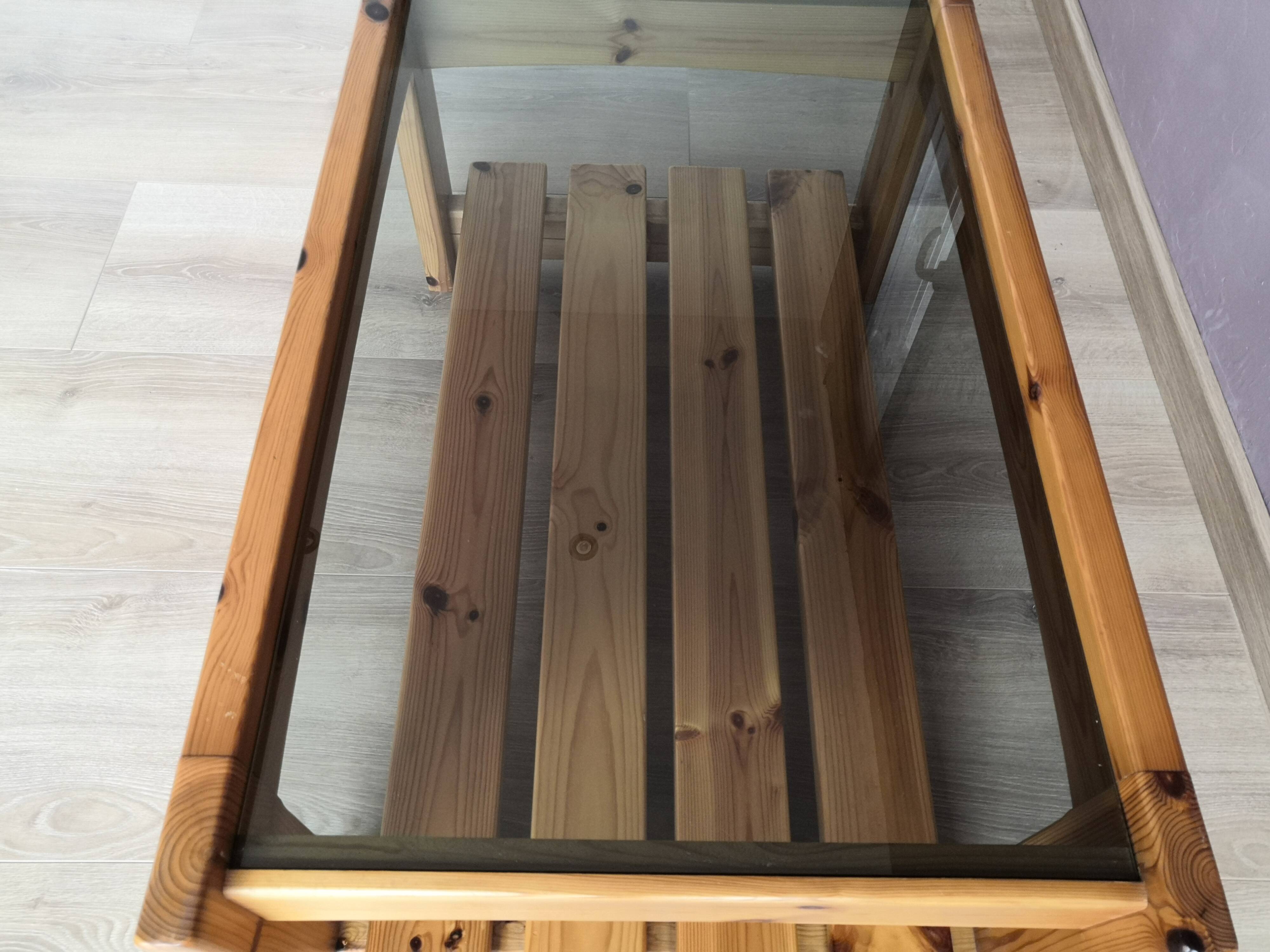Solid pine coffee table dlg regain 70s vintage