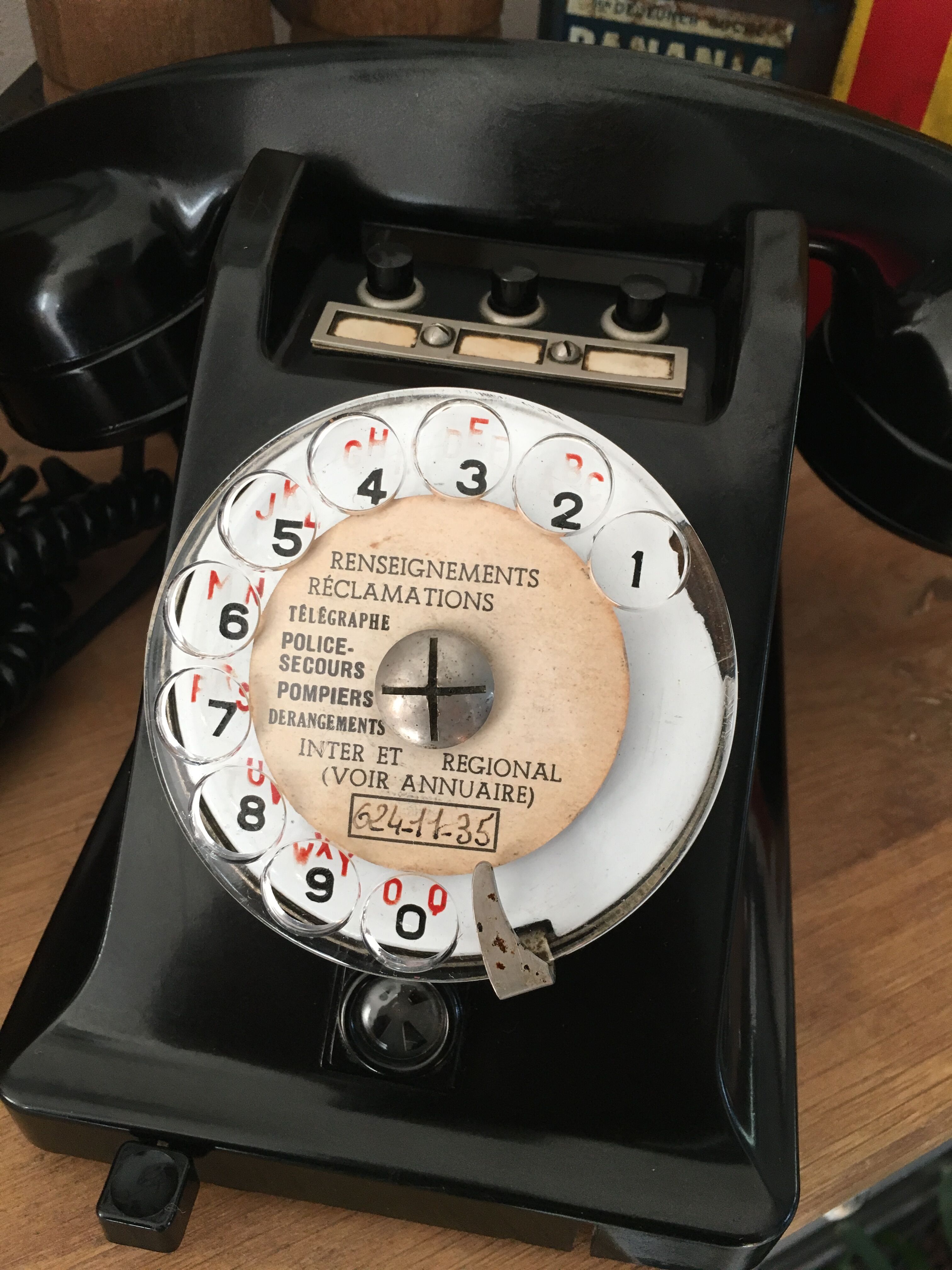 Telephone black bakelite littré