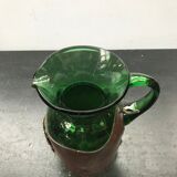 Pichet carafe verre soufflé vert avec cuir & écusson cuisine vintage