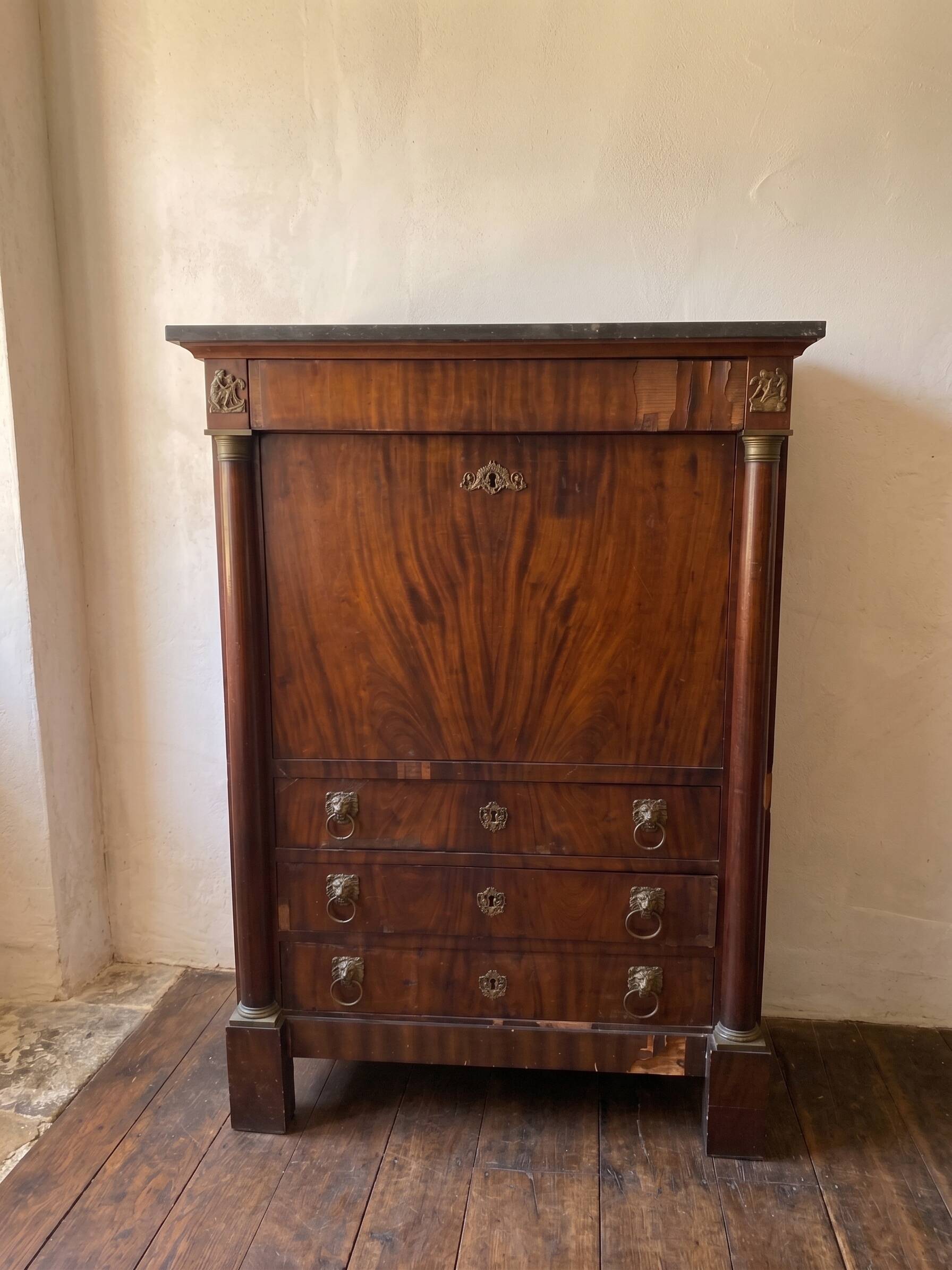 Meuble secrétaire