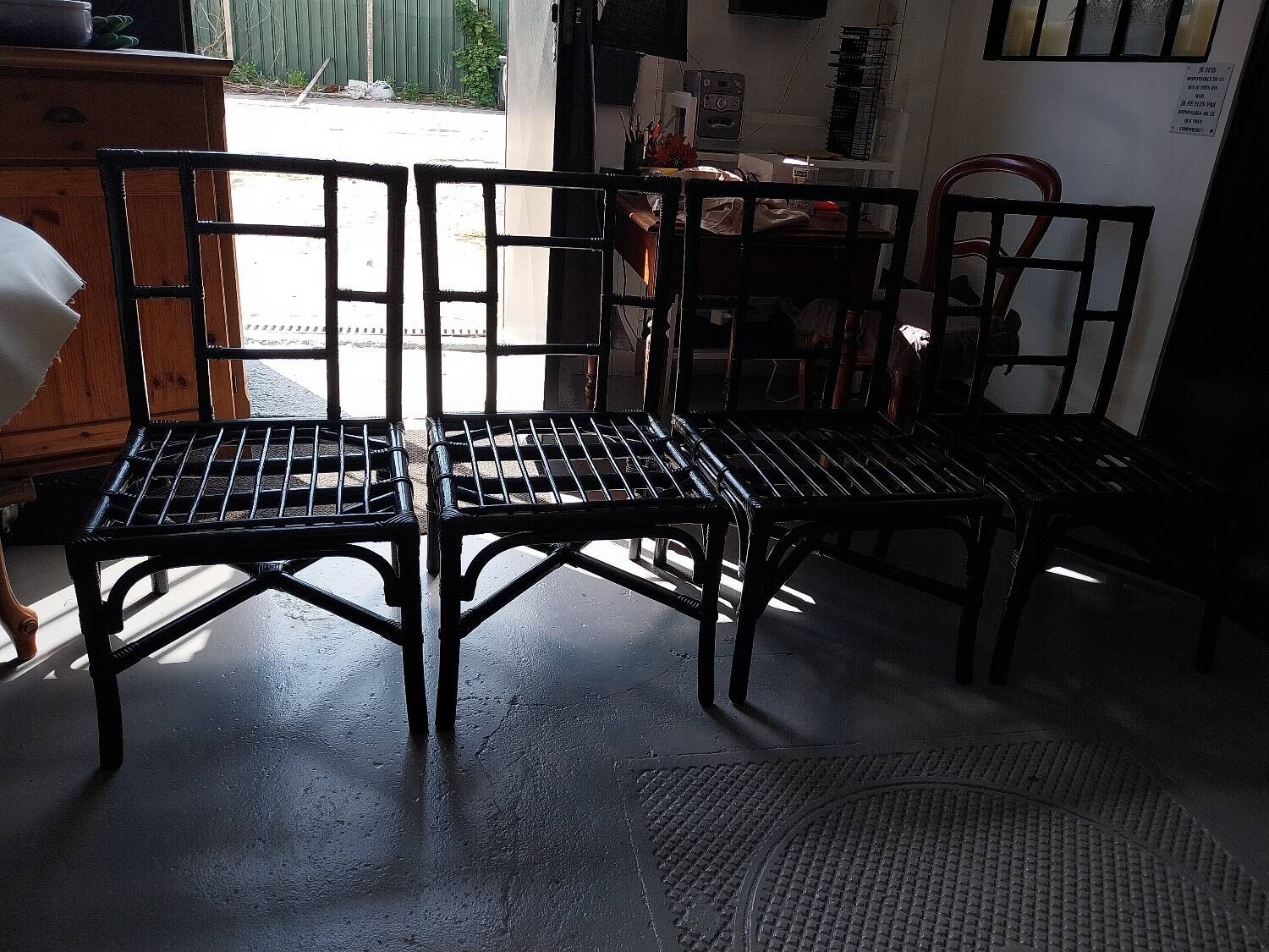 4 fauteuils en rotin noir