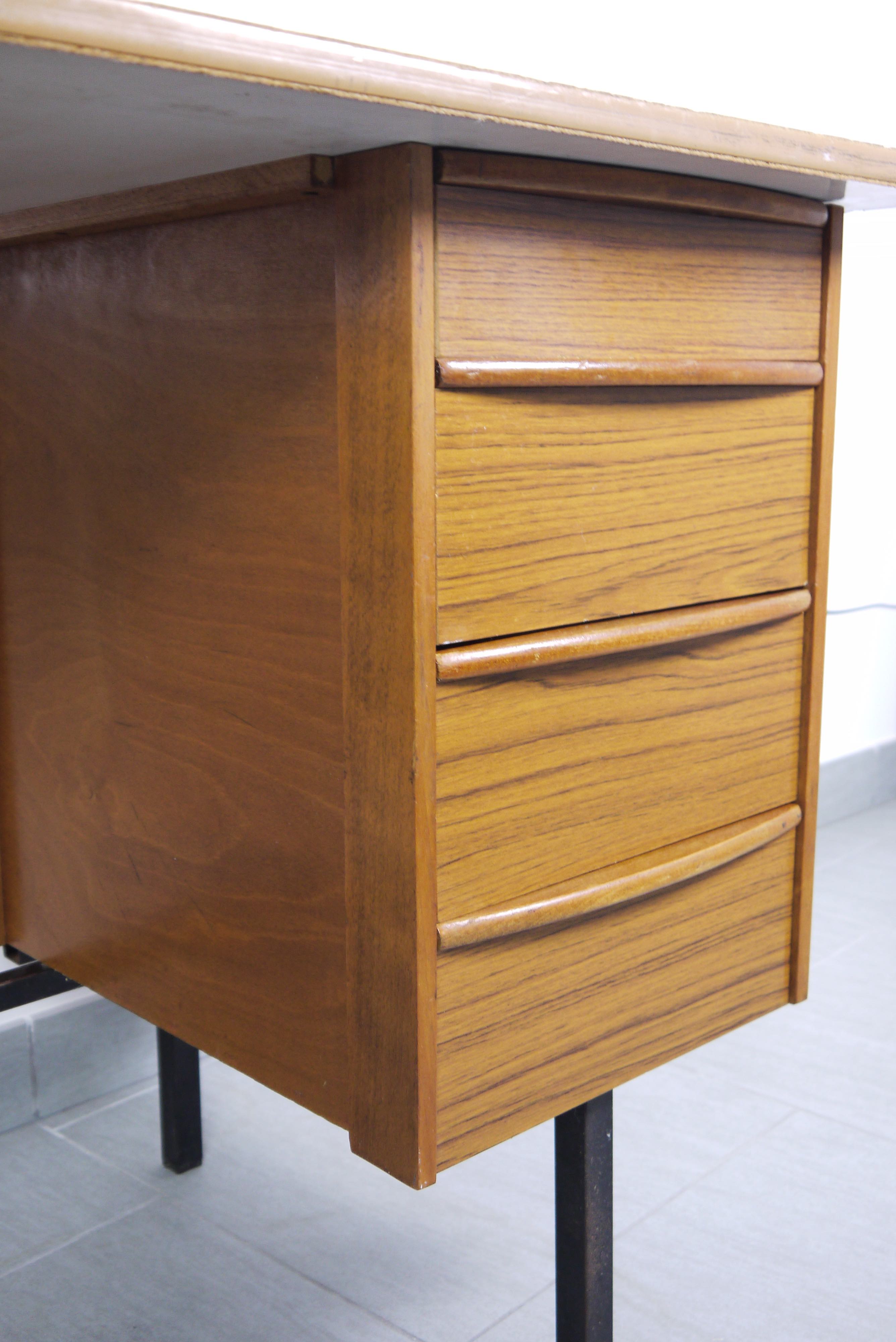 Desk vintage two subwoofers