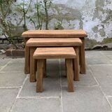Lot de 3 tables gigognes brutalistes en chêne massif