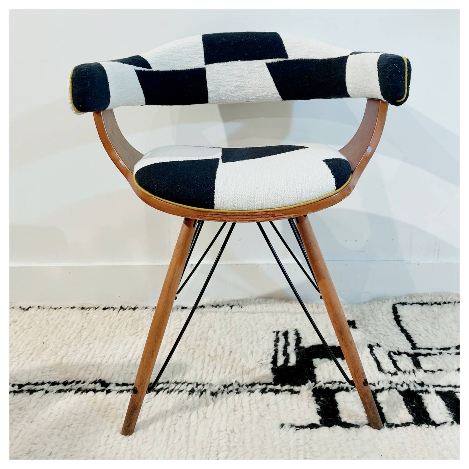 Restored vintage chair/armchair