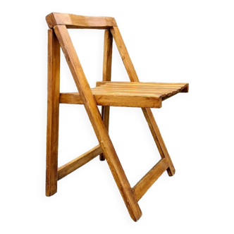 Folding wooden chair