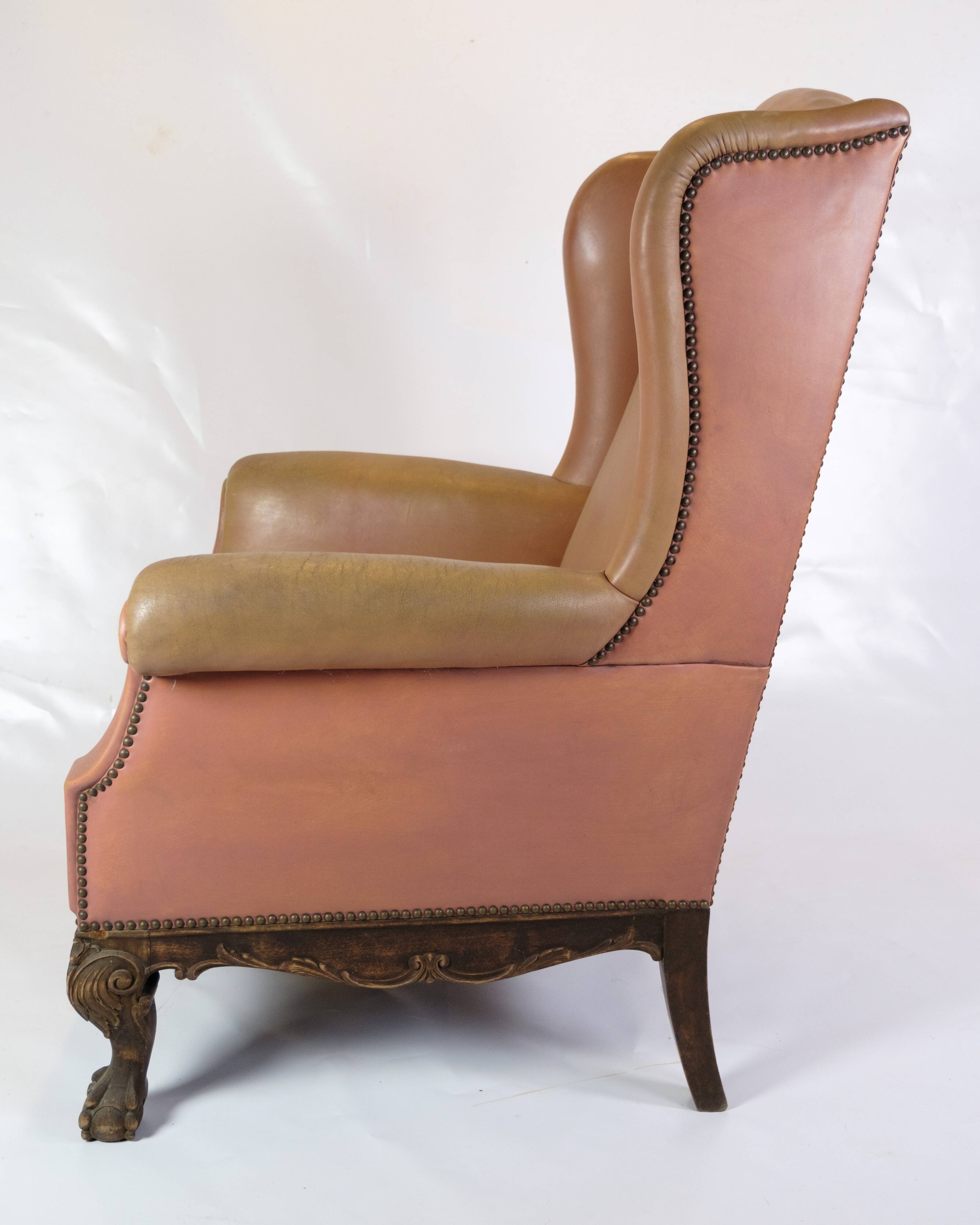 Chaise antique à haut rabat de style Chesterfield des années 1920