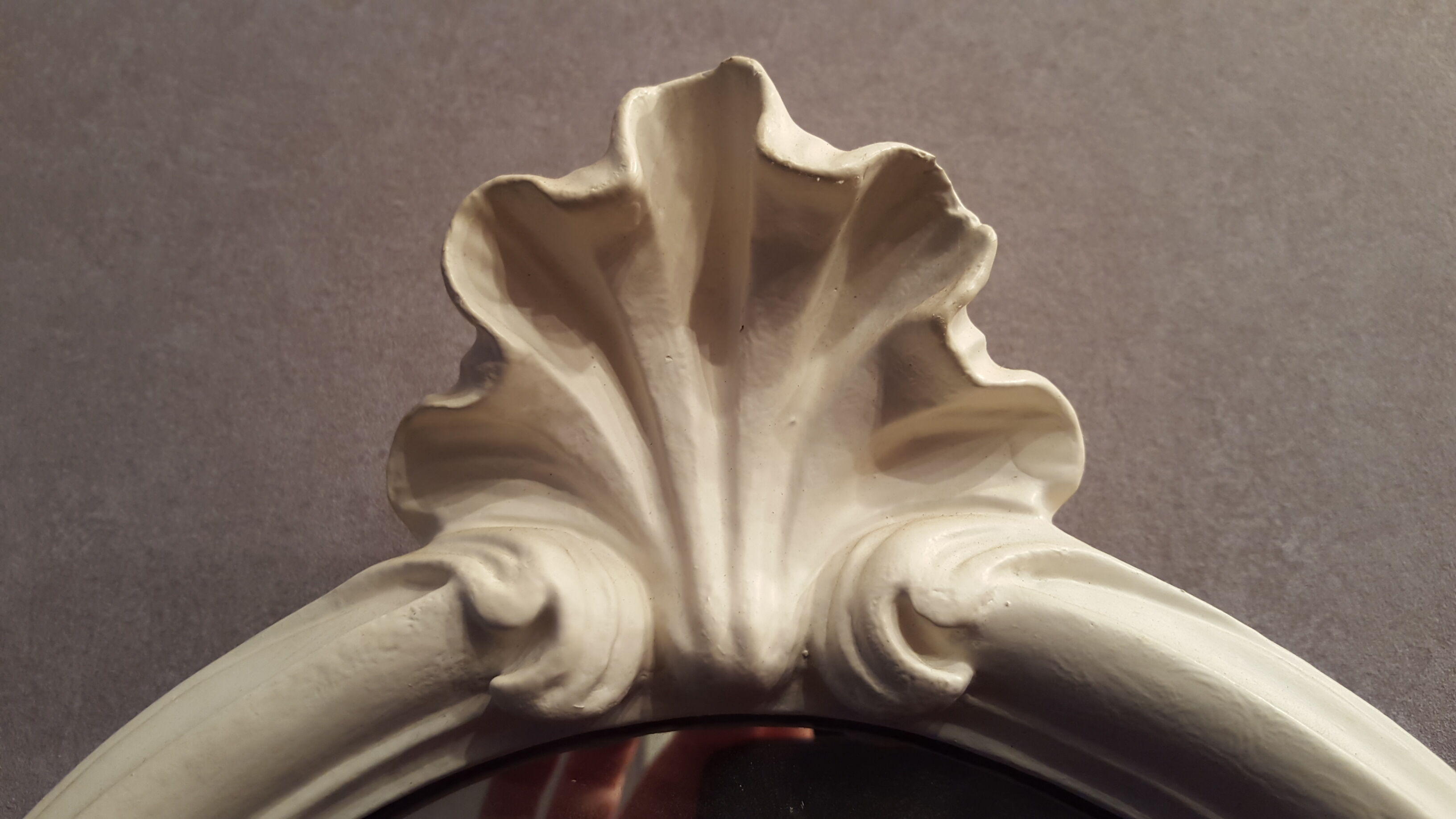Miroir style Louis XV patine gris clair 43x69cm