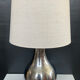 Lampe design en métal chromé