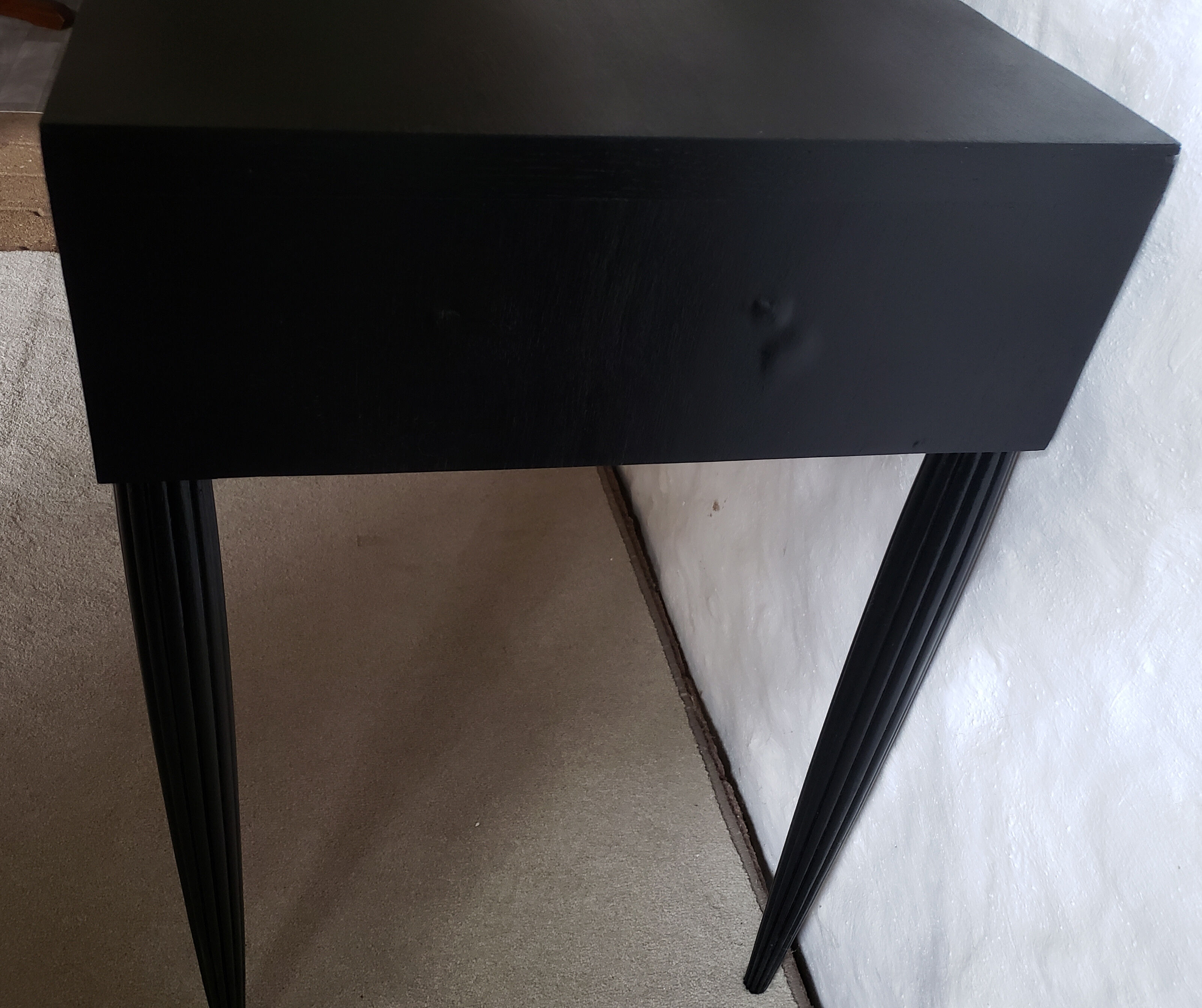Black art-deco desk