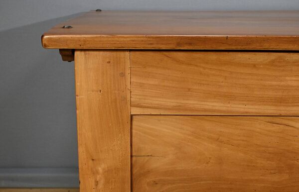 Maie coffre en merisier blond – fin xixe