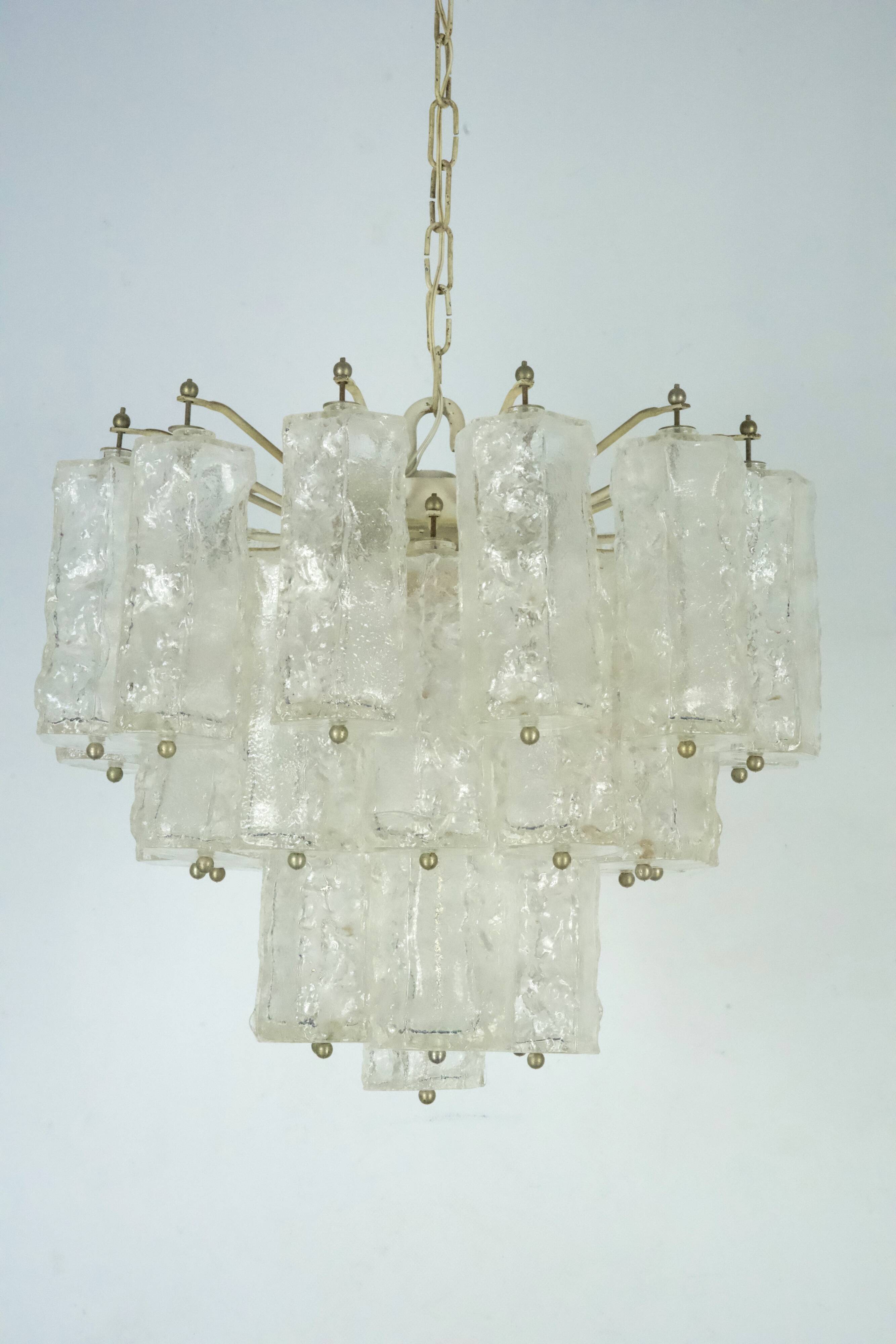 Mid-Century Toni Zuccheri for Venini, corteccia murano glass chandelier. 1960s Italy