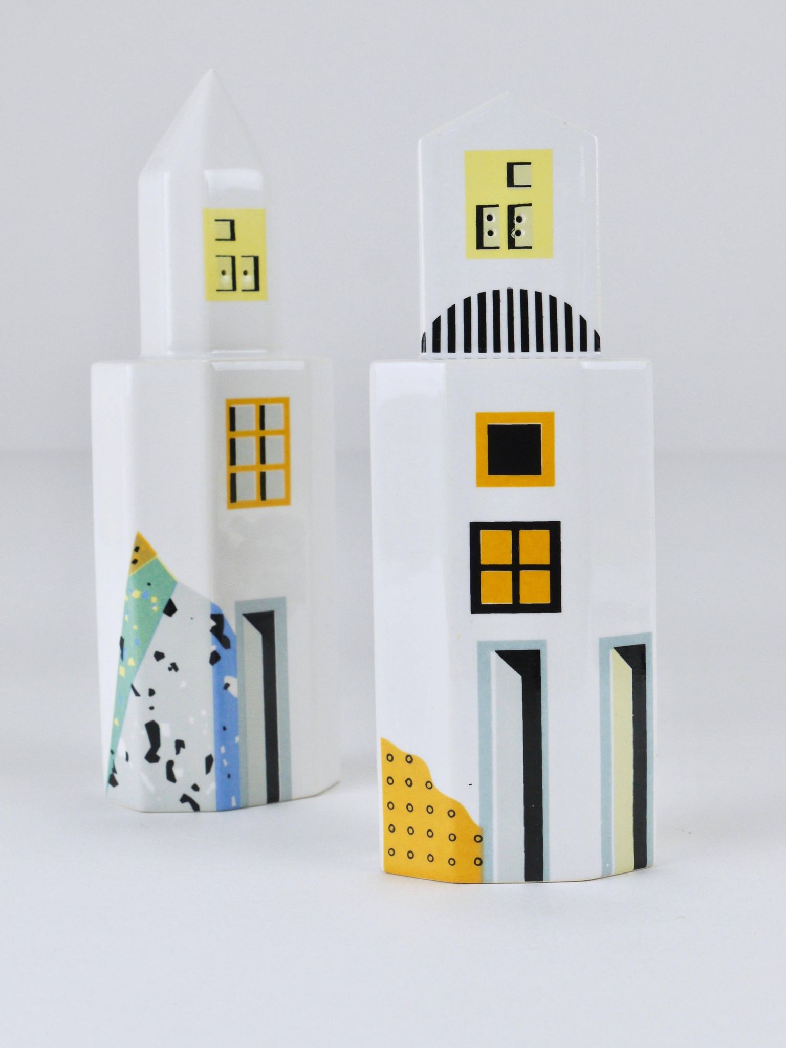 Heide Warlamis salt and pepper shakers skyscrapers postmodern, Vienna collection 1990