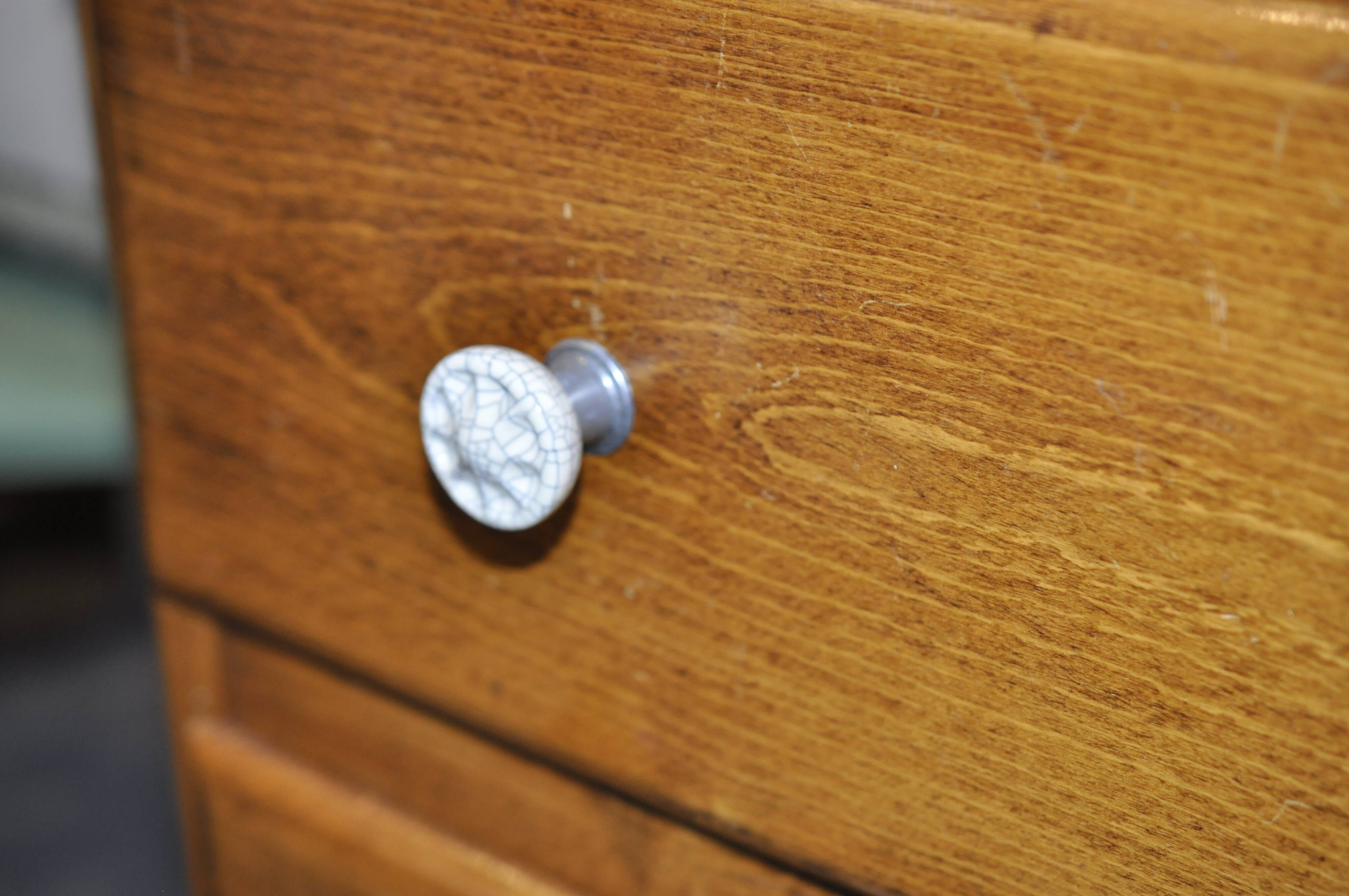 Small Parisian chest of drawers