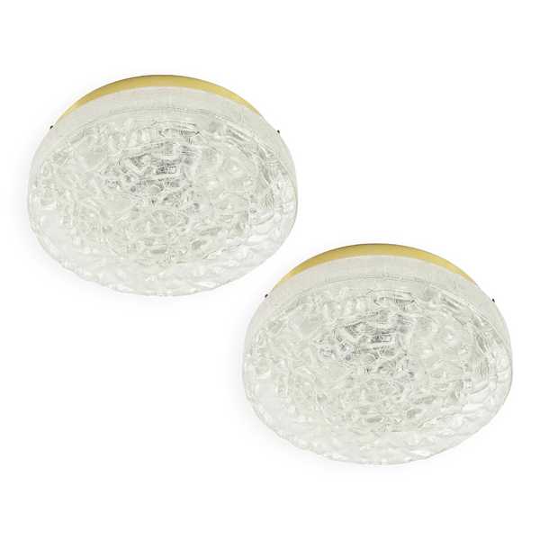 Paire de grands plafonniers en verre de glace Murano de Doria, années 1960.