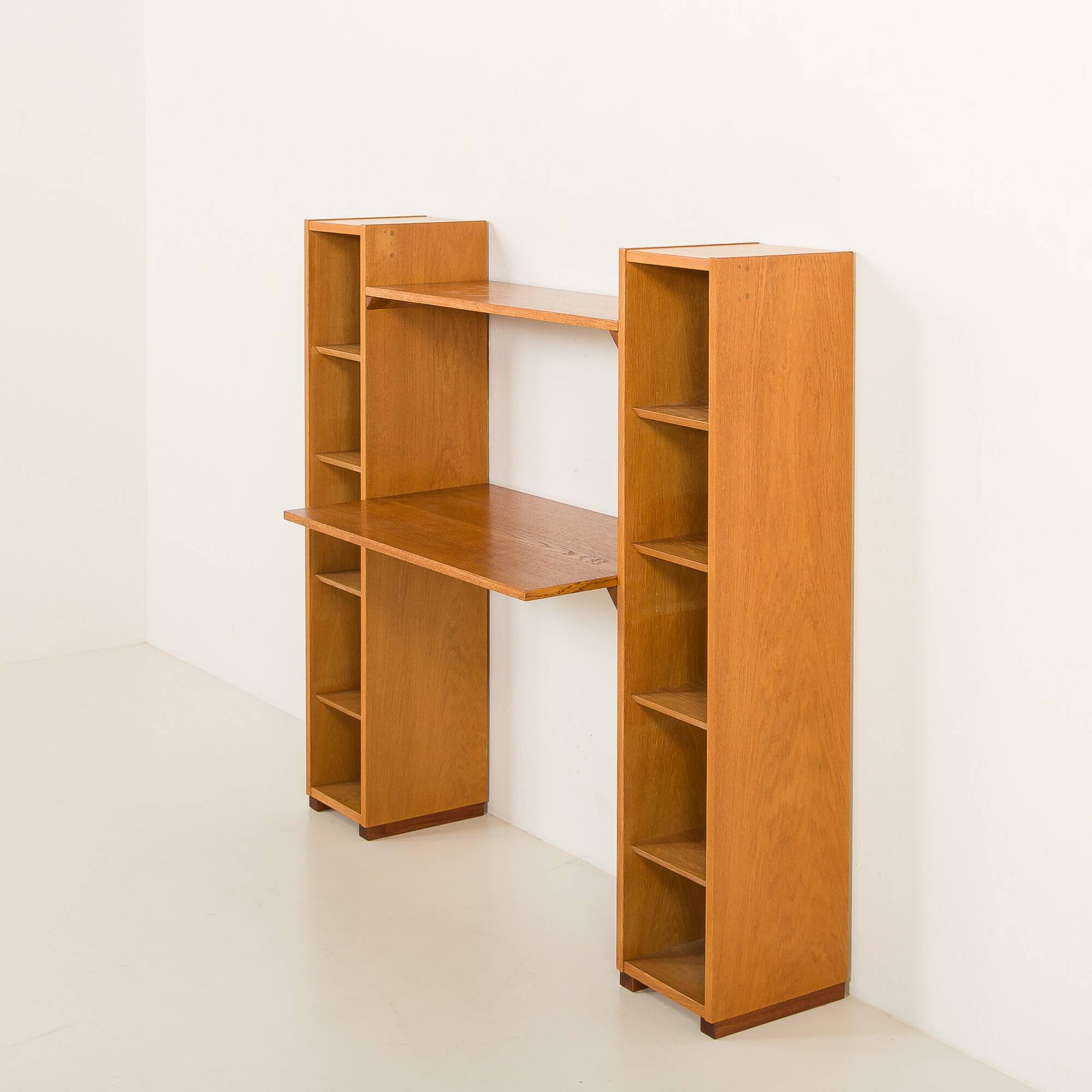 Modular Oak desk by Hundevad, Denmark, 1970s