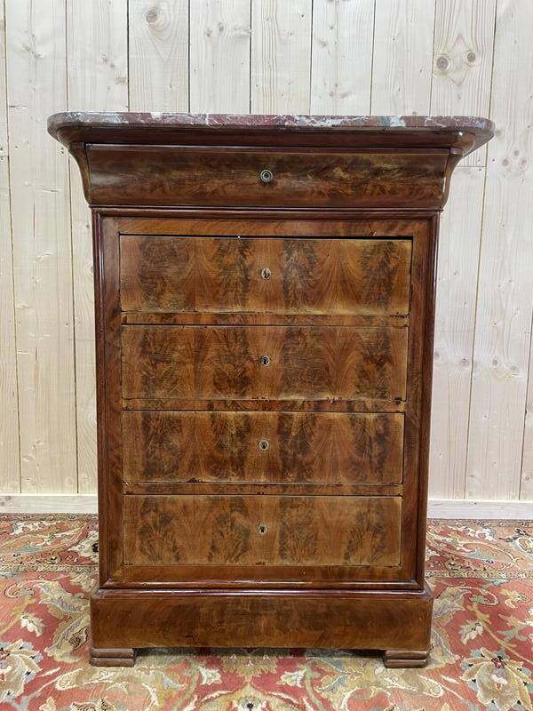 Chiffonnier - Commode époque Louis Philippe en acajou et placage d’acajou.