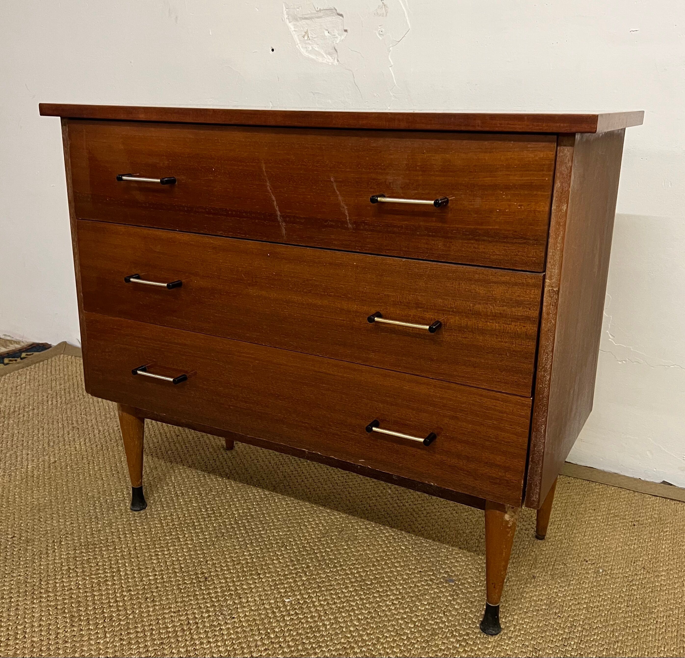 Vintage chest of drawers 3 drawers