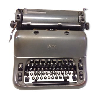 Former typewriter Japy
