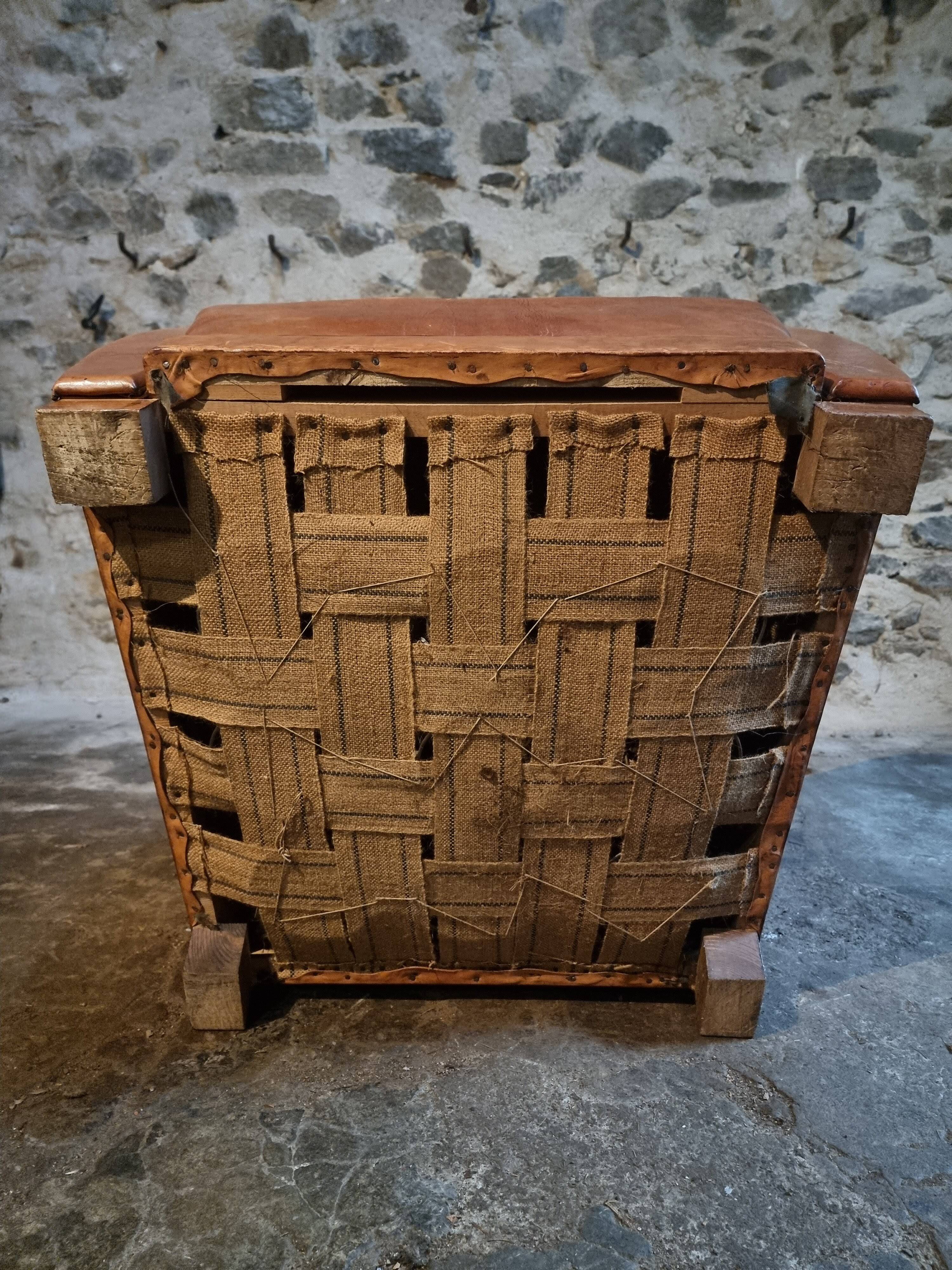 Fauteuil club français vintage en cuir, années 1940–1950 – fauteuil en cuir pleine fleur cognac