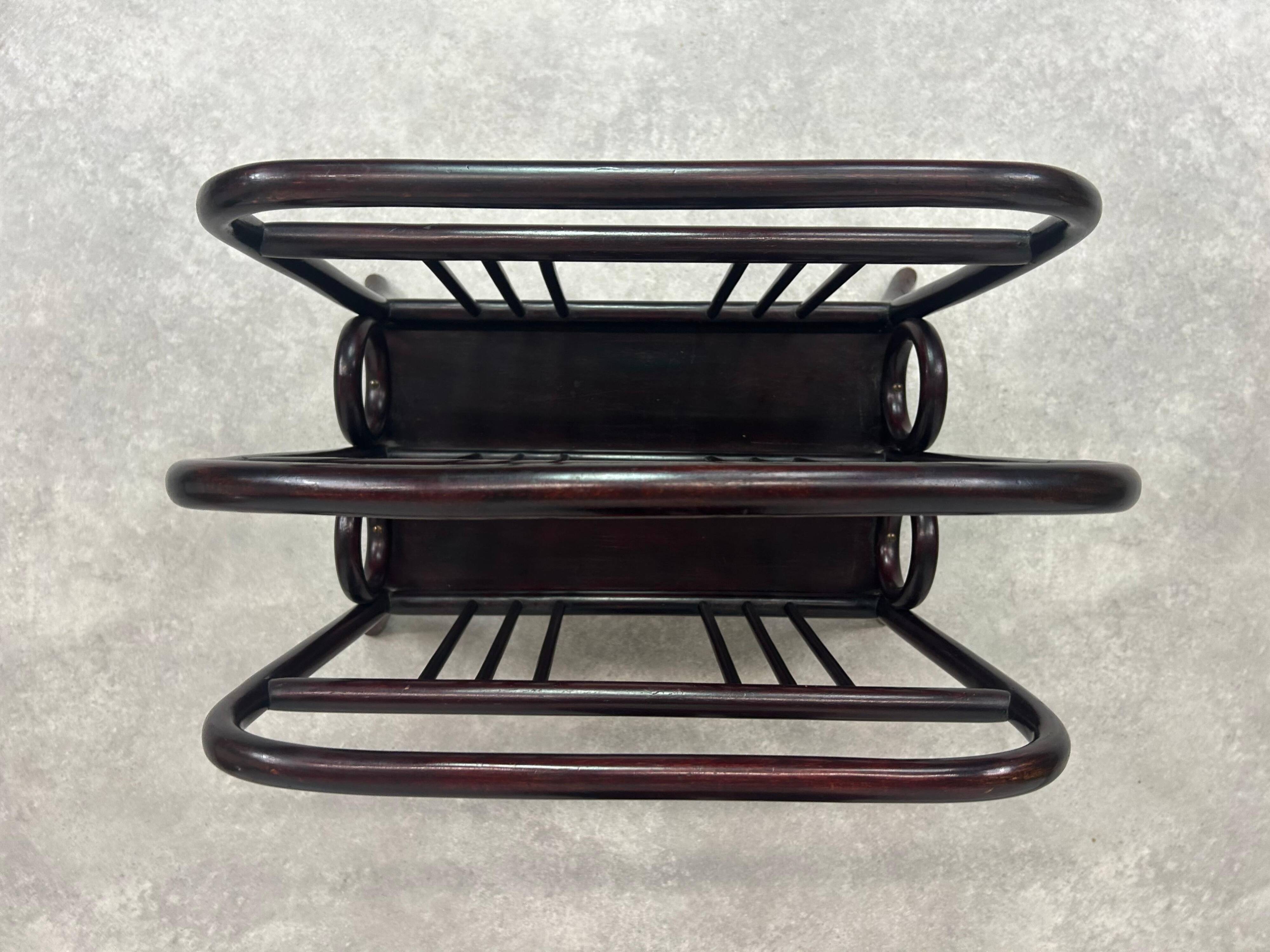 Porte-revues n°33 par Thonet